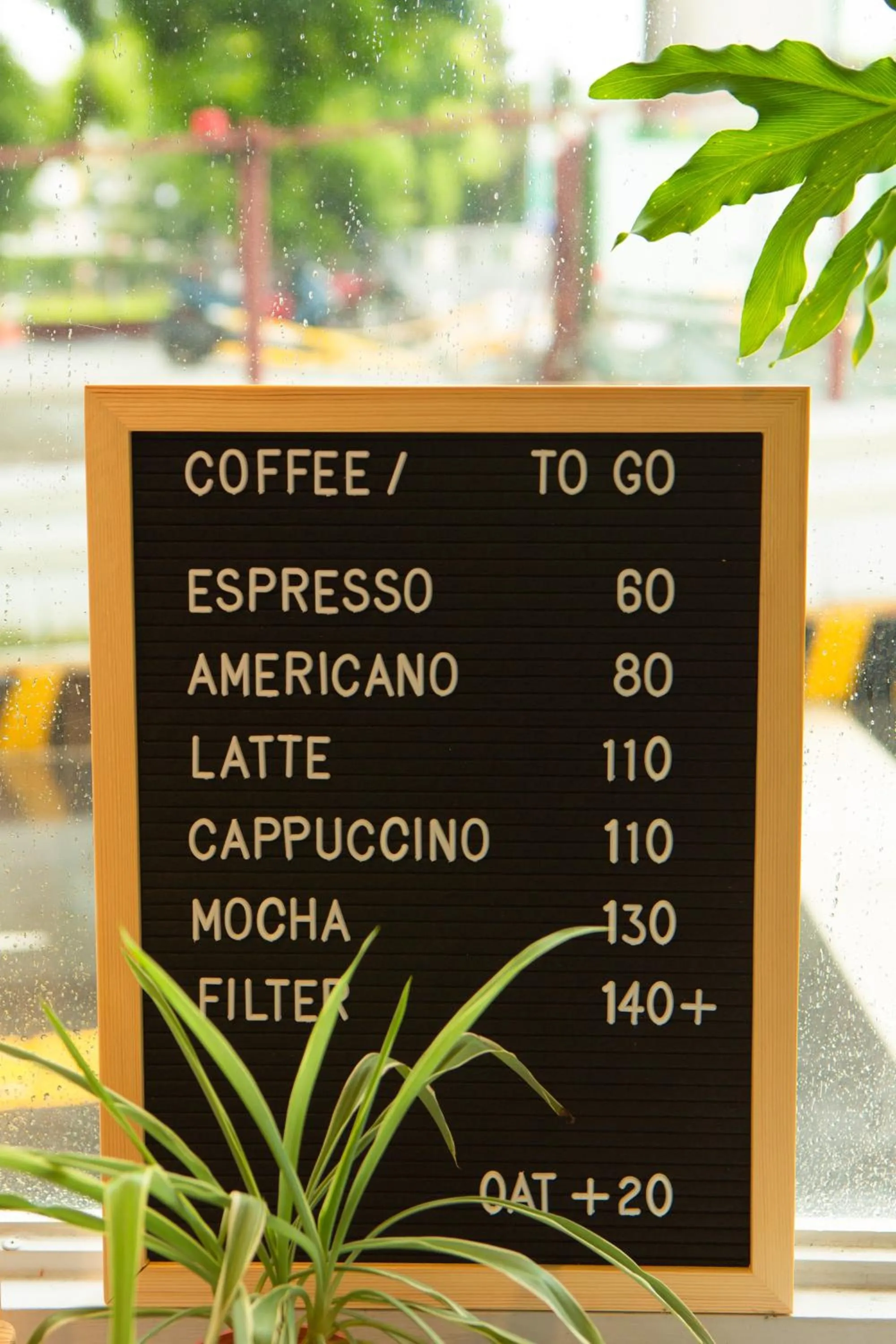 Corner Hostel & Cafe