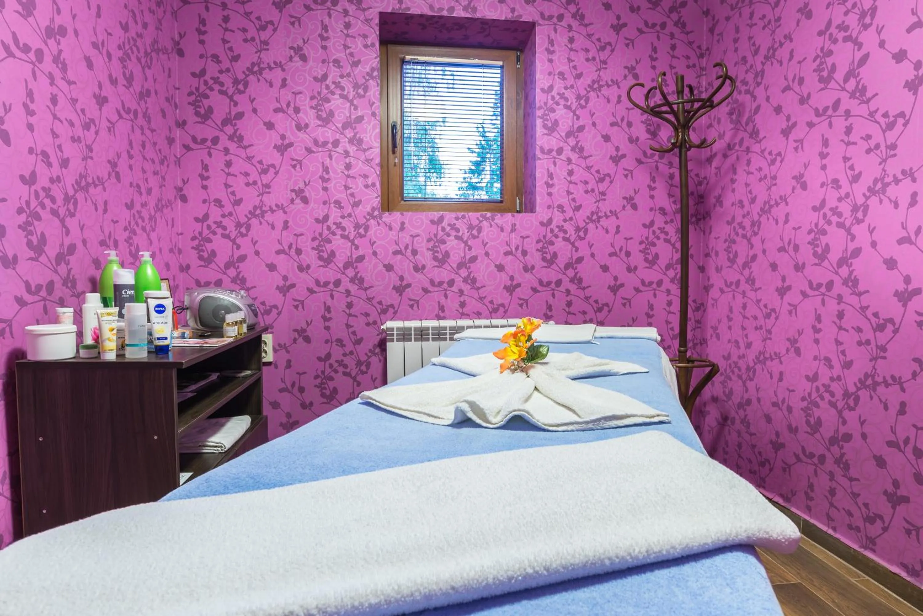 Massage, Bed in Elina Hotel