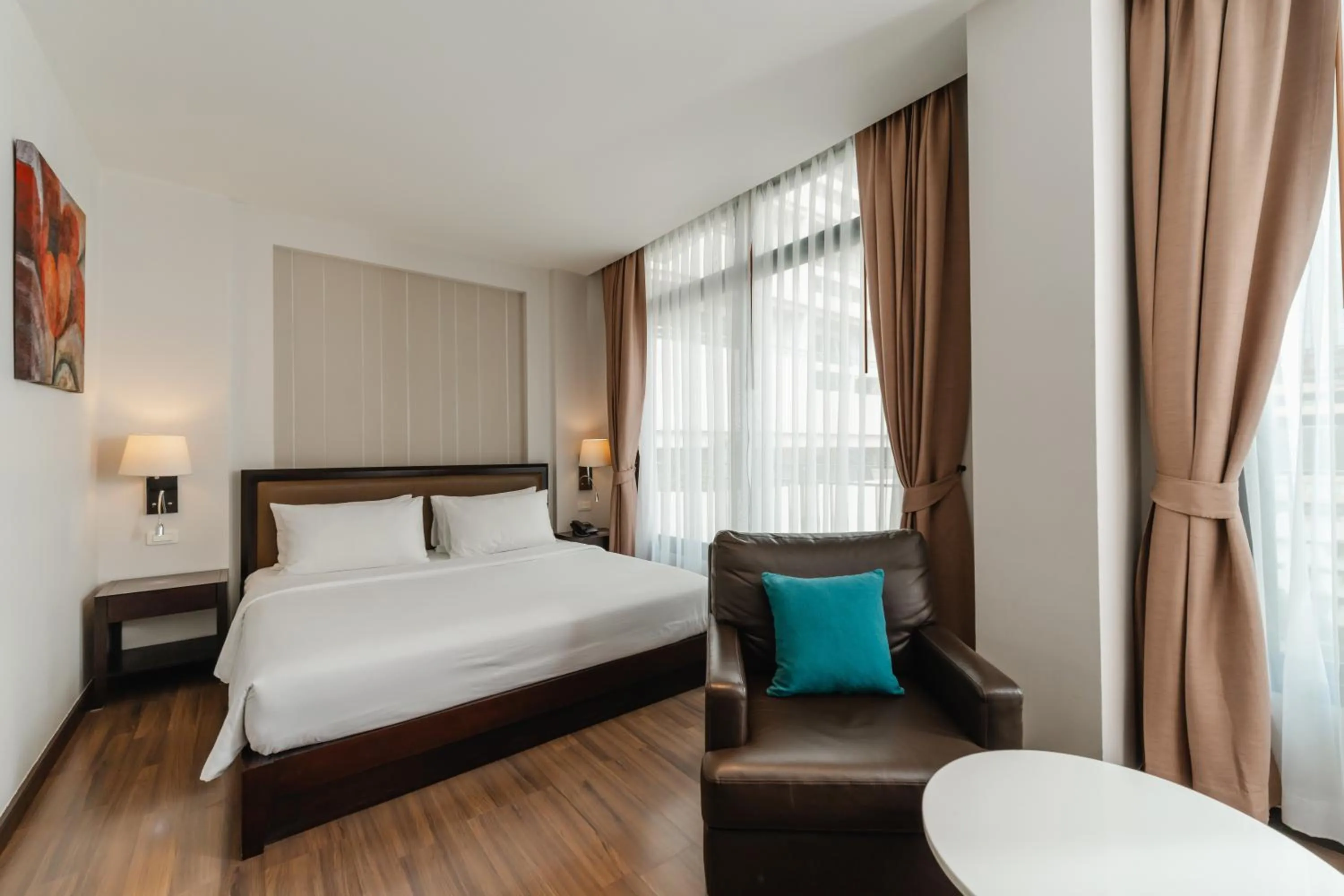 Coffee/tea facilities, Bed in The Dawin Hotel