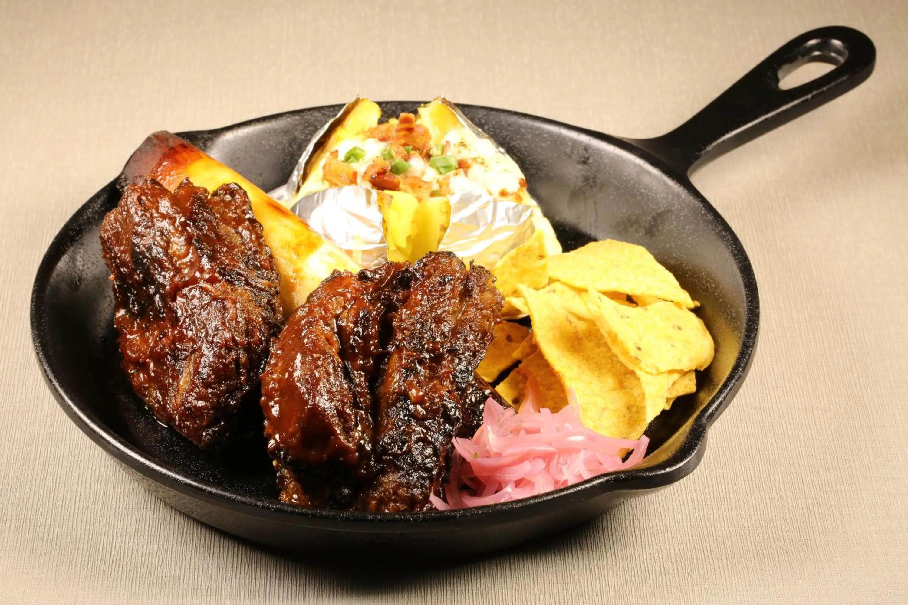 Restaurant/places to eat in The Dawin Hotel