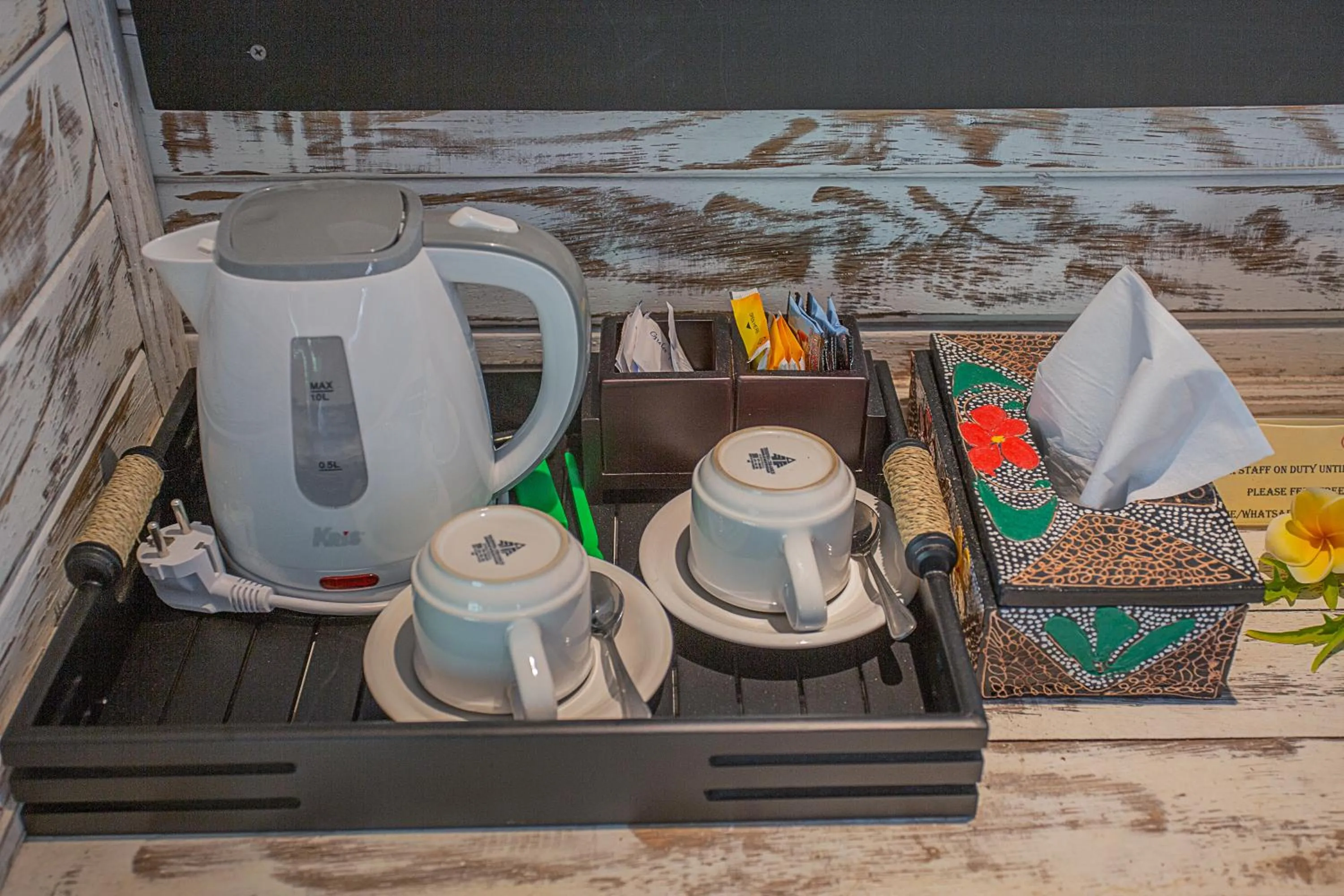 Coffee/tea facilities in 221 Garden Cottages