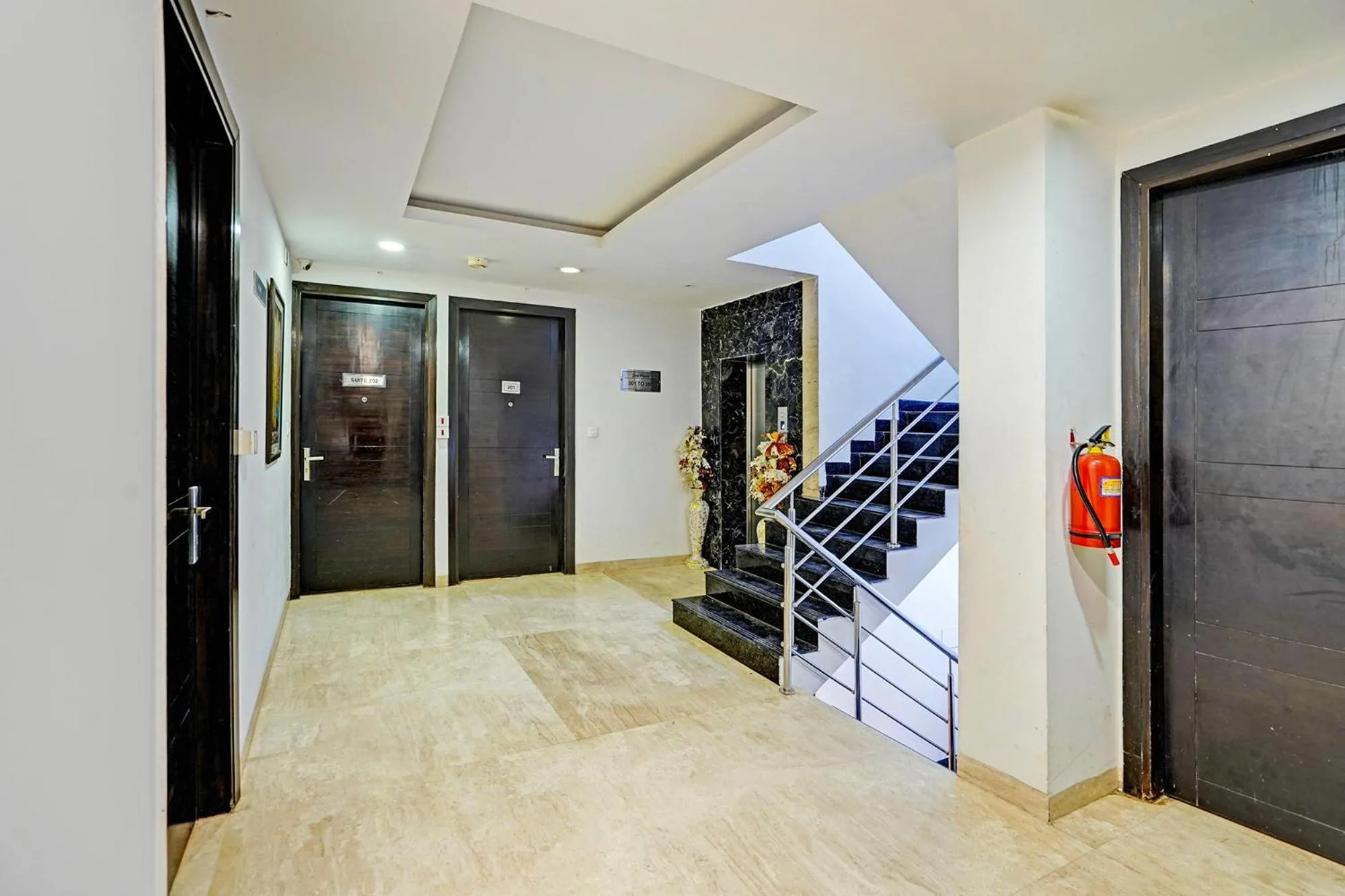 Lobby or reception in FabHotel Galaxy - Nr Patel Nagar Metro