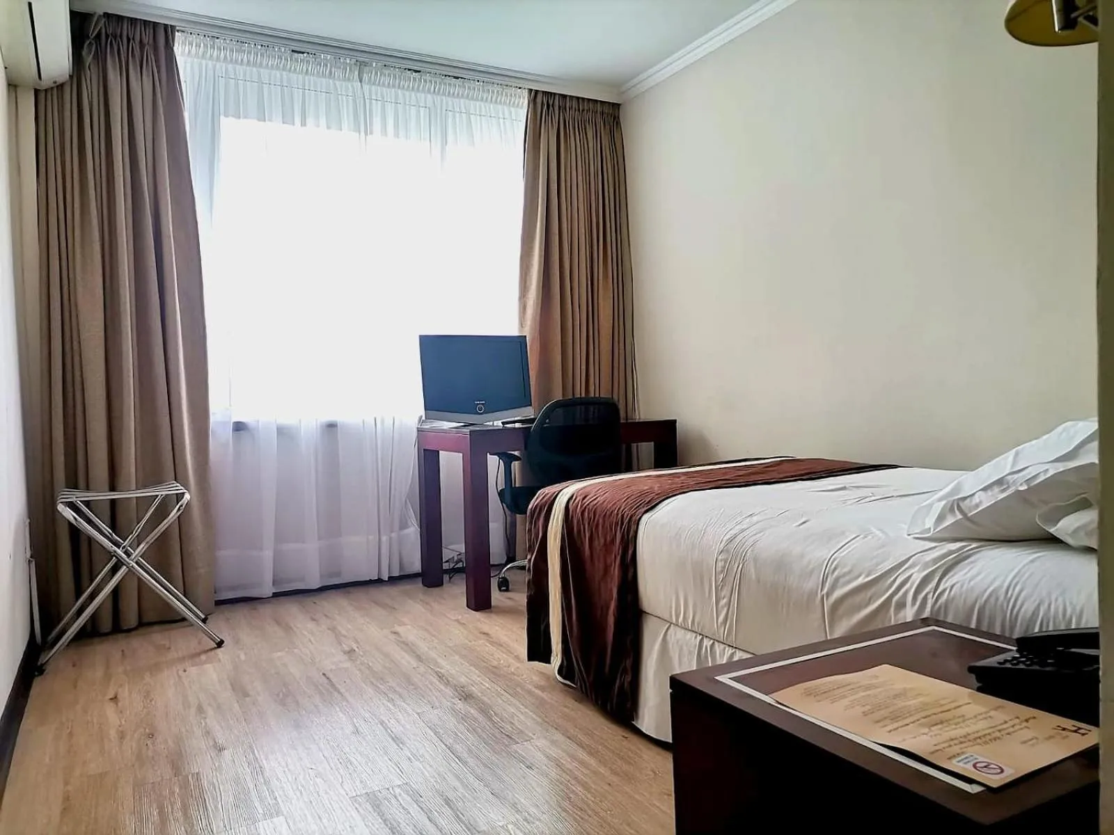 Bed in Hotel El Araucano