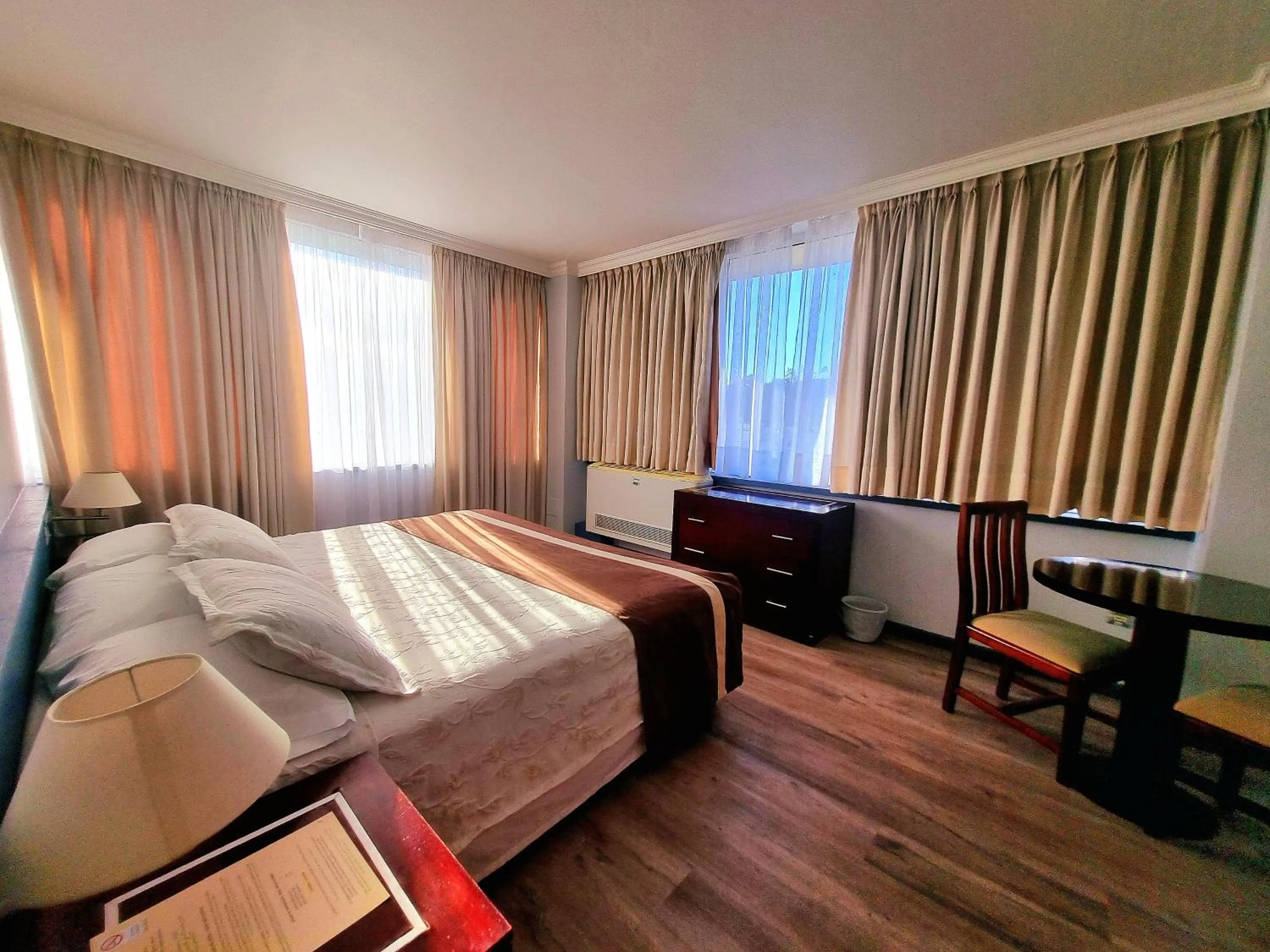 Photo of the whole room, Bed in Hotel El Araucano