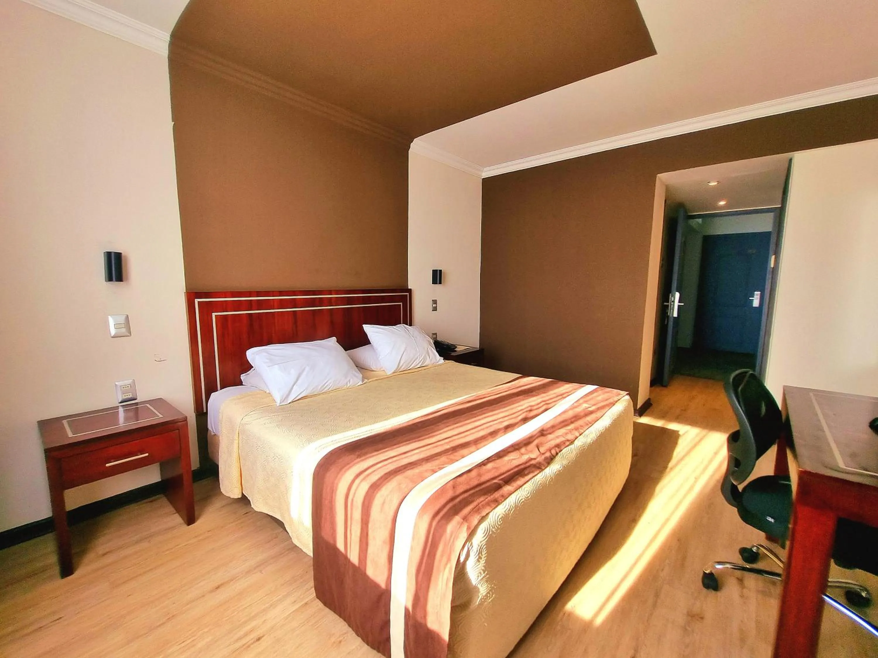 Photo of the whole room, Bed in Hotel El Araucano