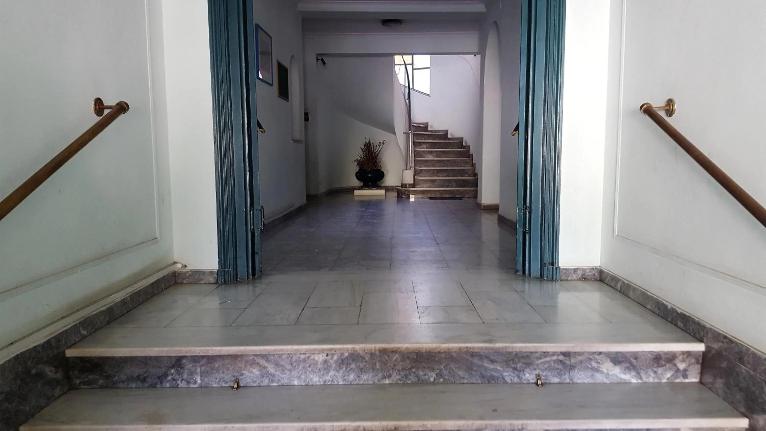 Facade/entrance in Acropolis Heart