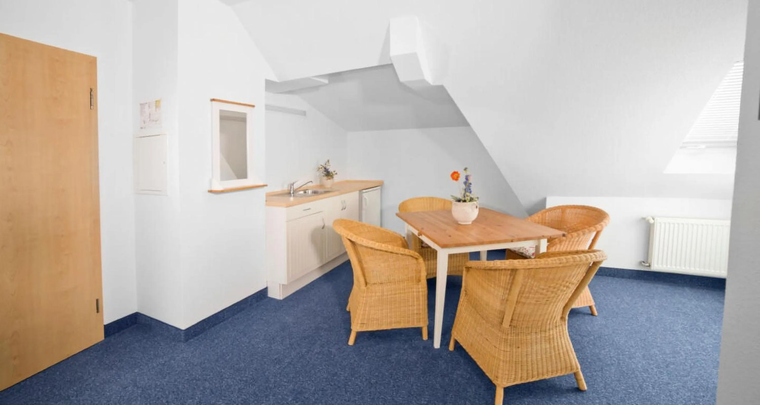 Seating area in Fairway Hotel