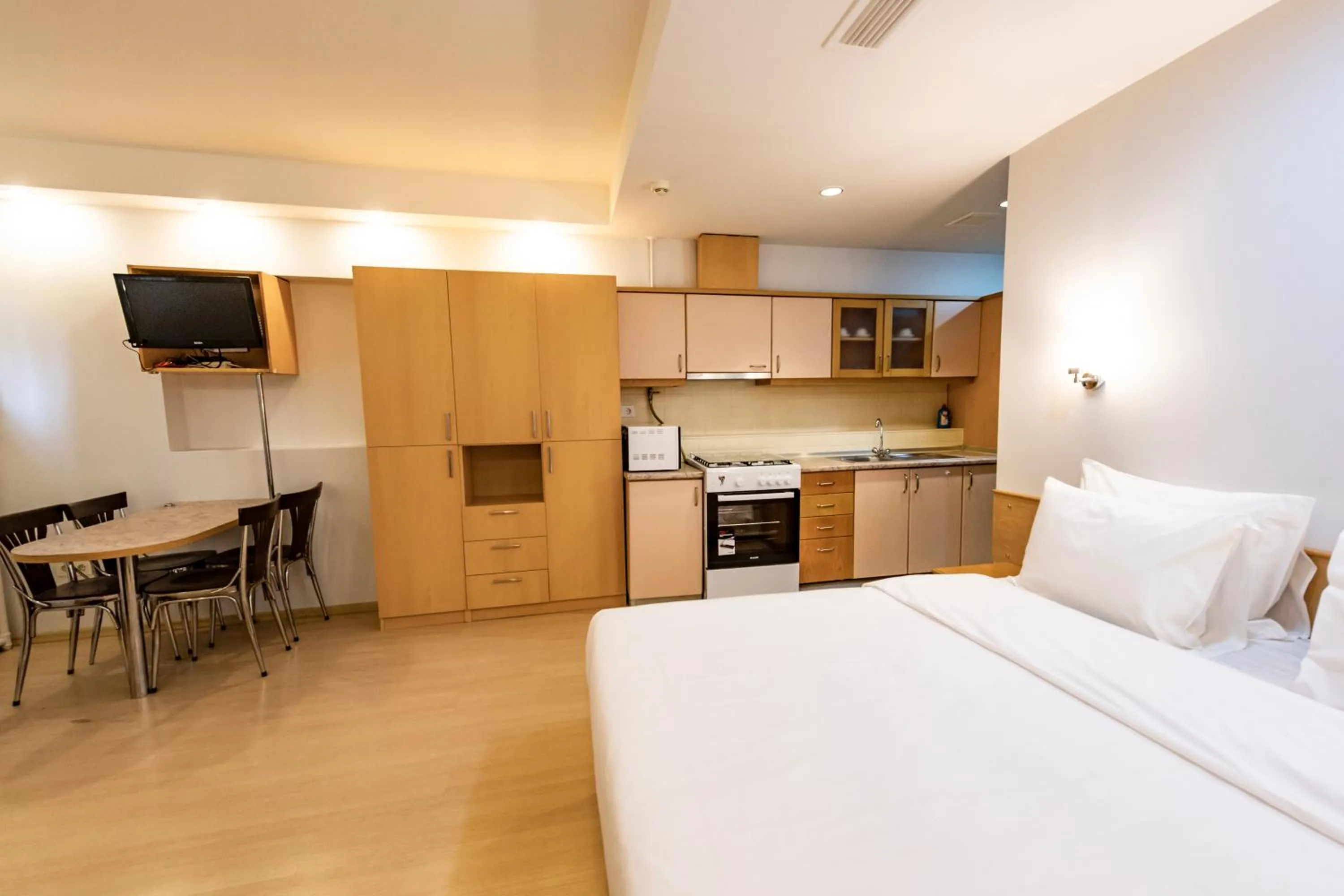 Photo of the whole room, Bed in Entes Apart