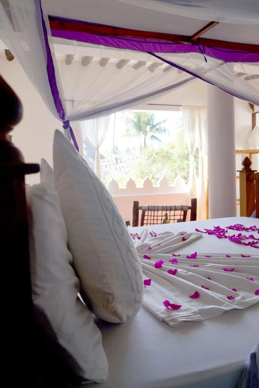 room service in Laguna Palace Zanzibar