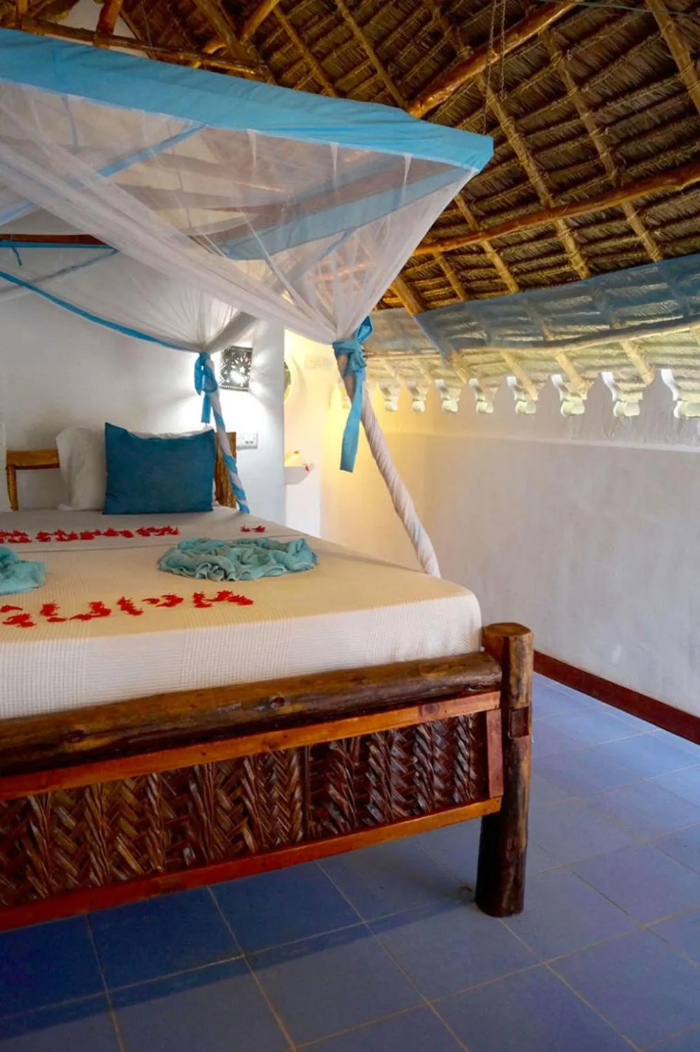 Bed in Laguna Palace Zanzibar