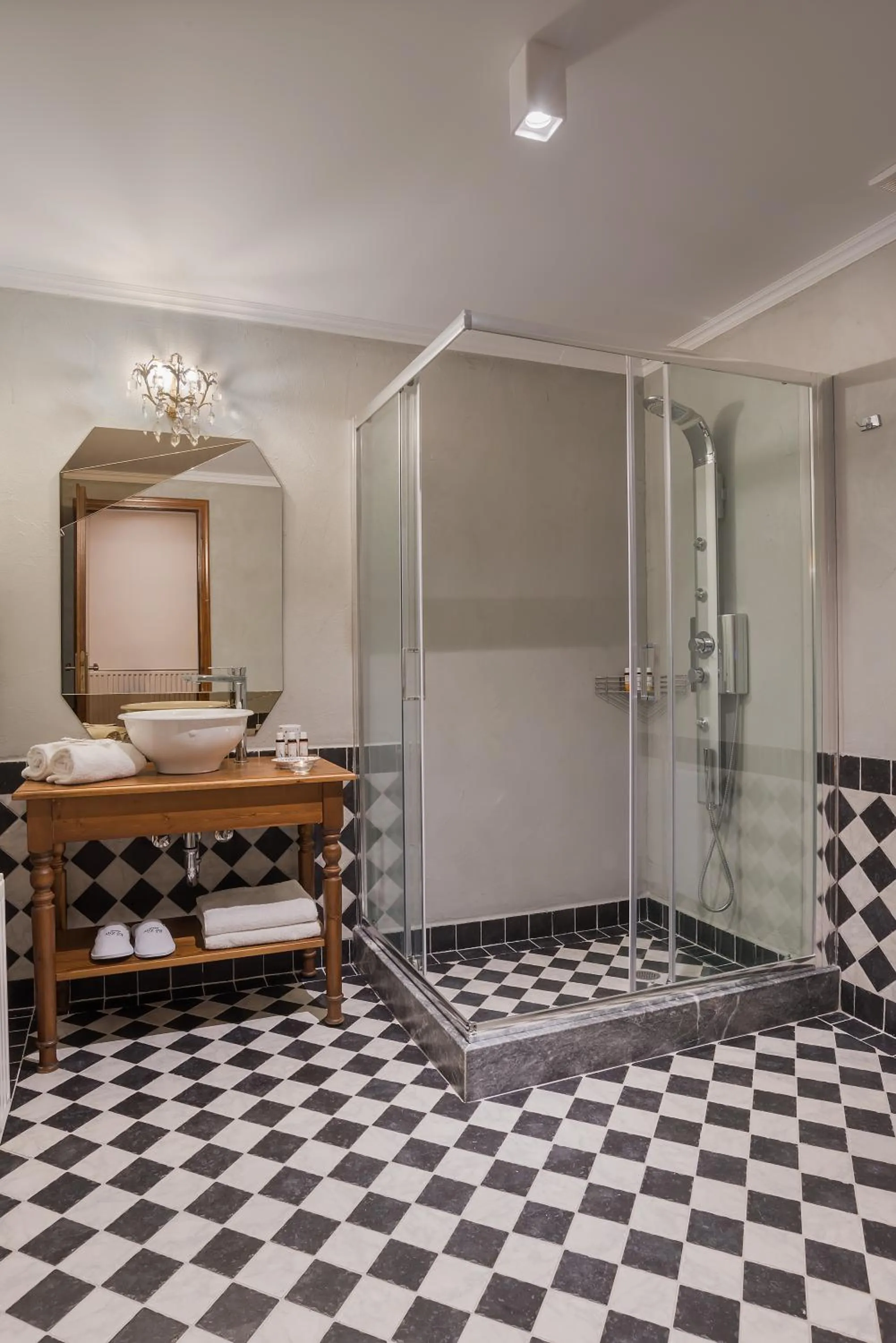 Shower in Ef Zin Hotel Arachova