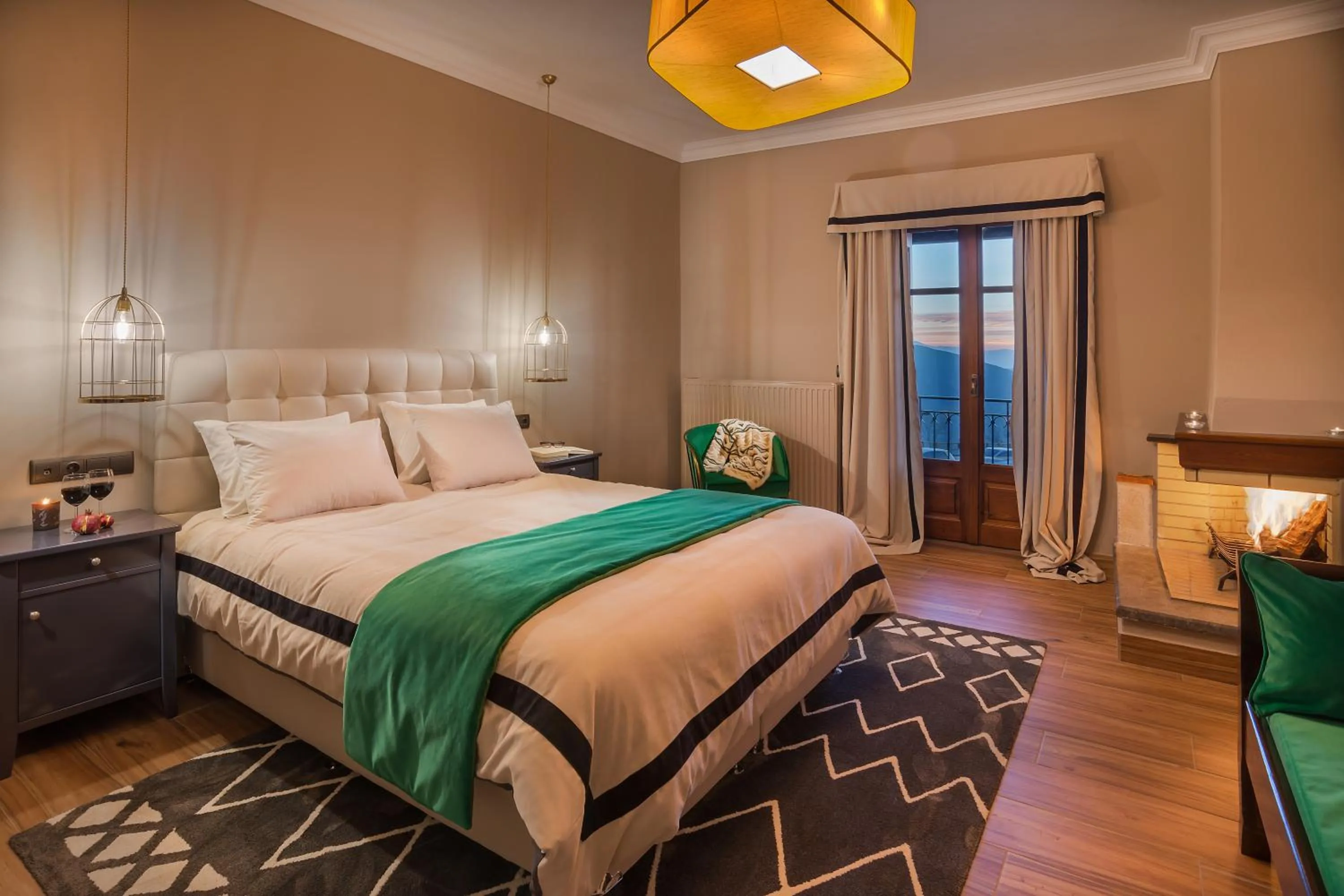 Balcony/Terrace, Bed in Ef Zin Hotel Arachova