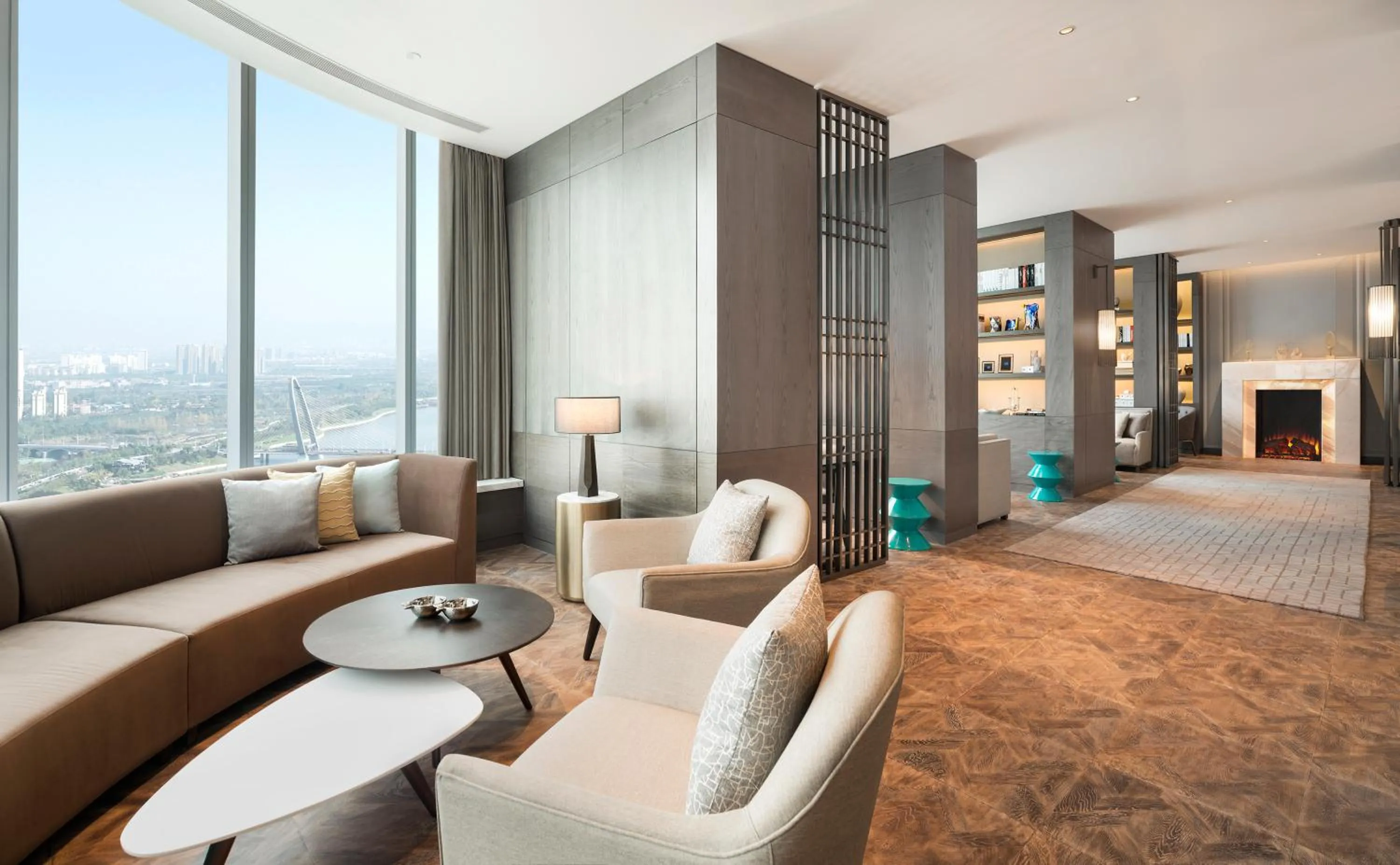 Communal lounge/ TV room in Le Meridien Xi'an Chanba