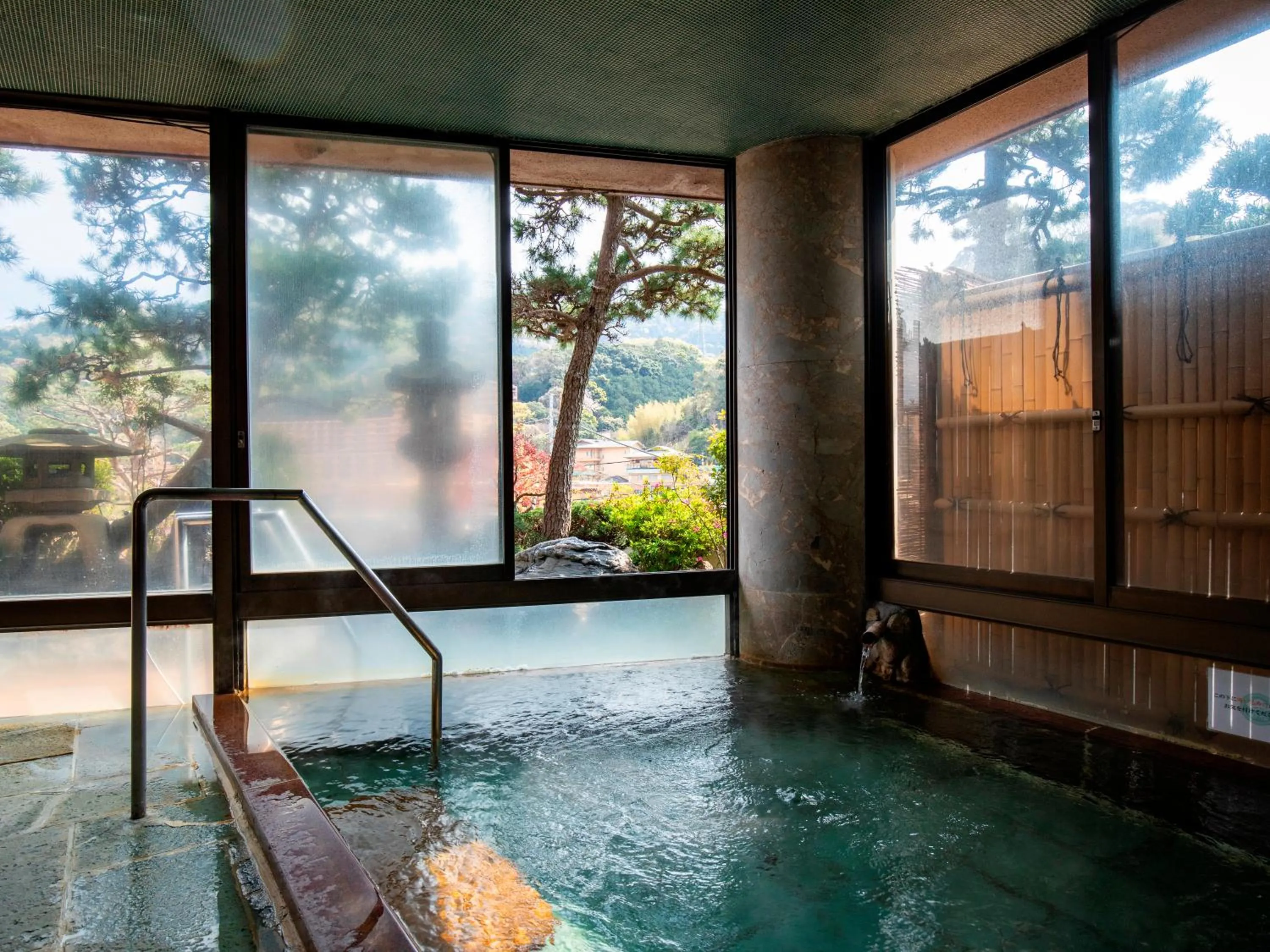 Hot Spring Bath in Wakamatsu HakoneYugawara