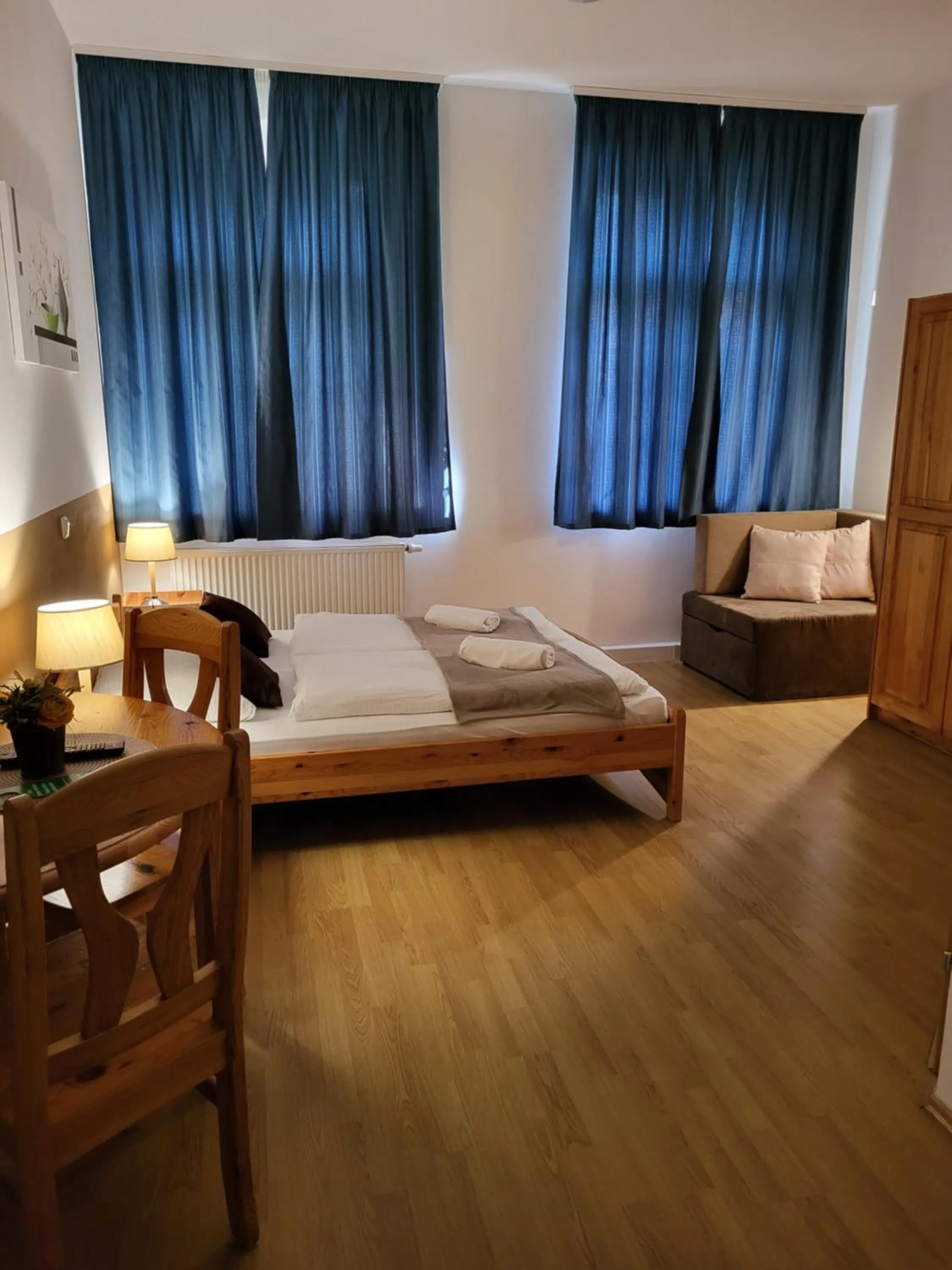 Bedroom, Bed in Hotel Alpin Murau