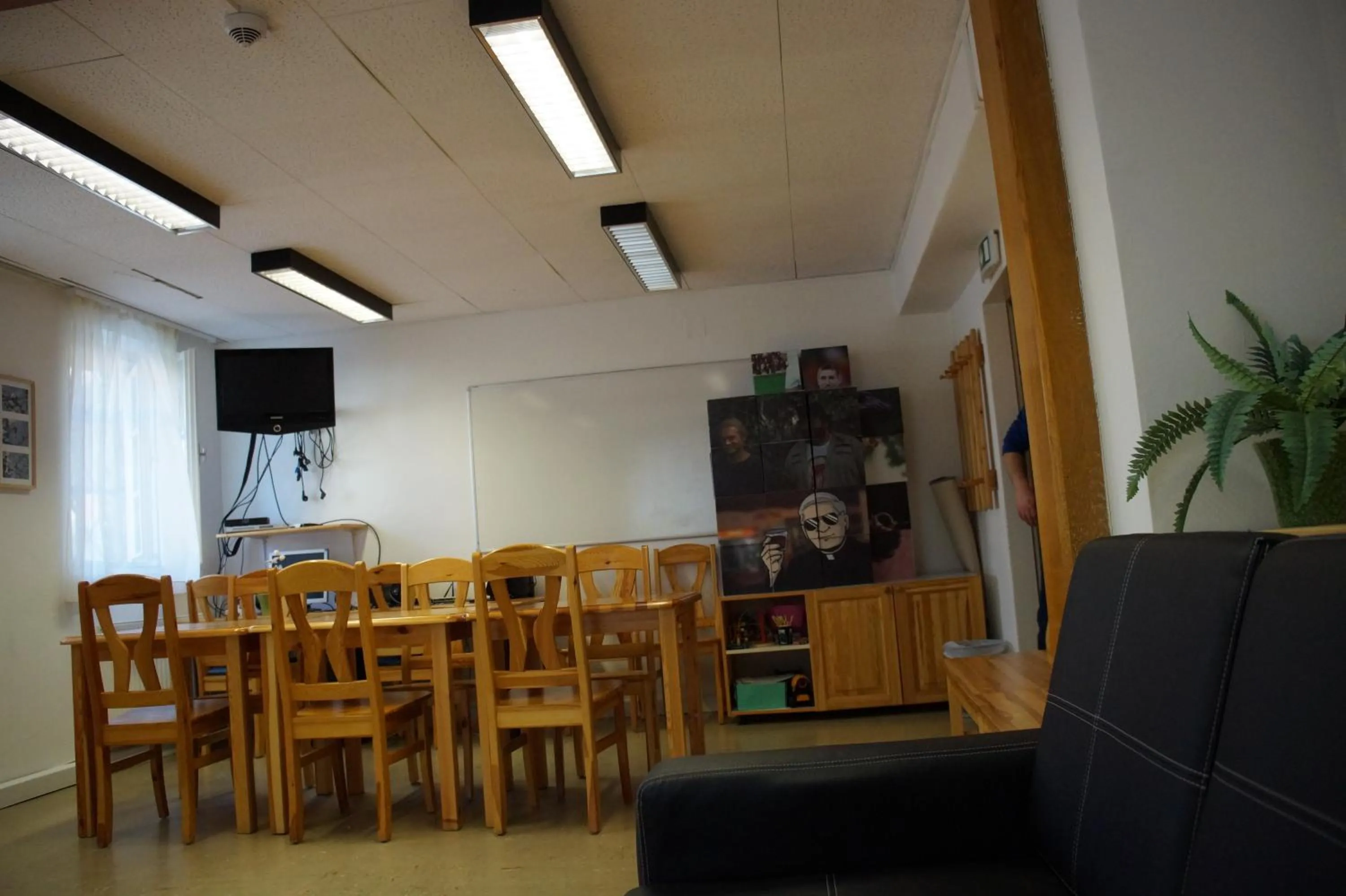 Communal lounge/ TV room in Hotel Alpin Murau