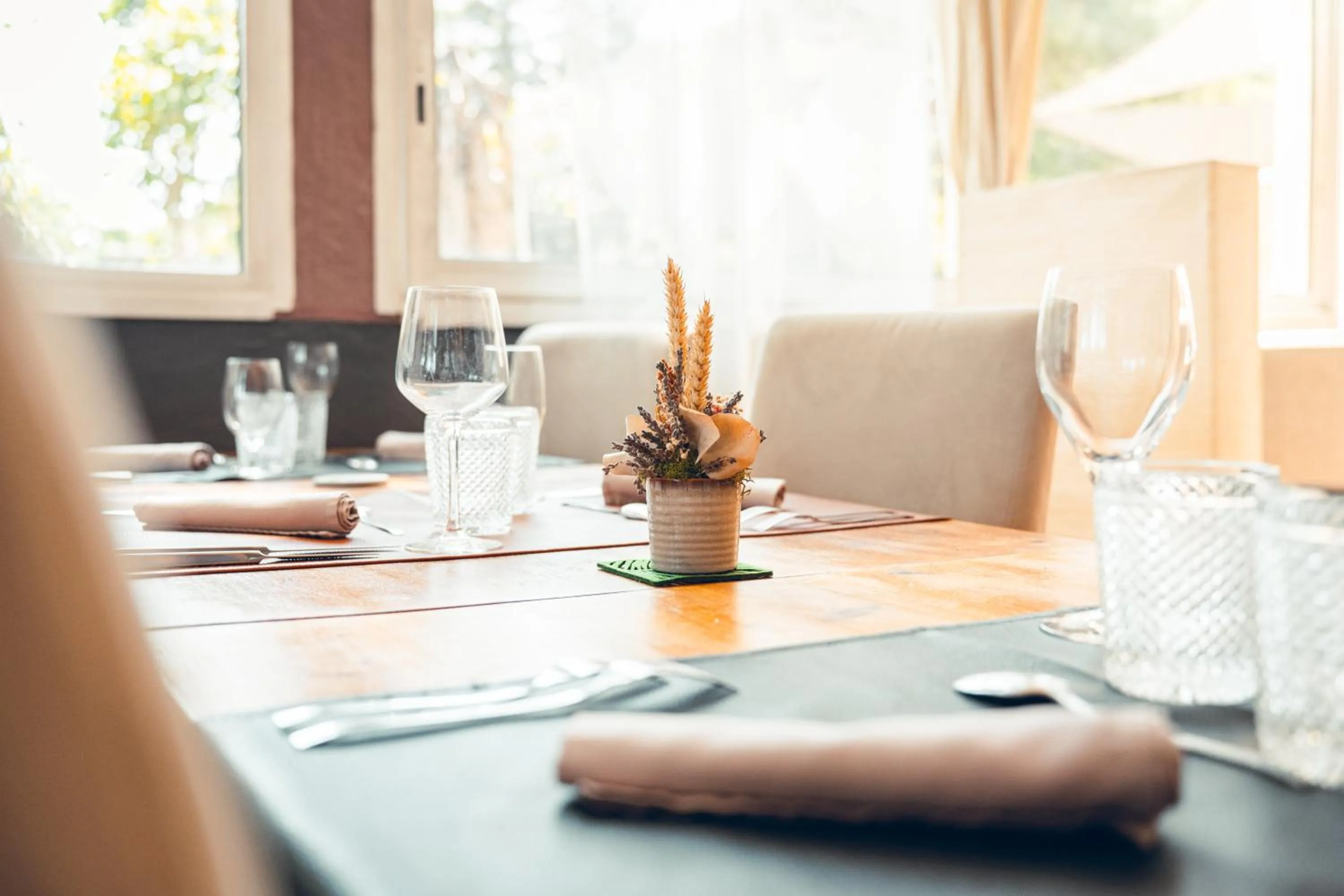 Restaurant/places to eat in Logis Hôtel La Magnanerie - Côté Bistro