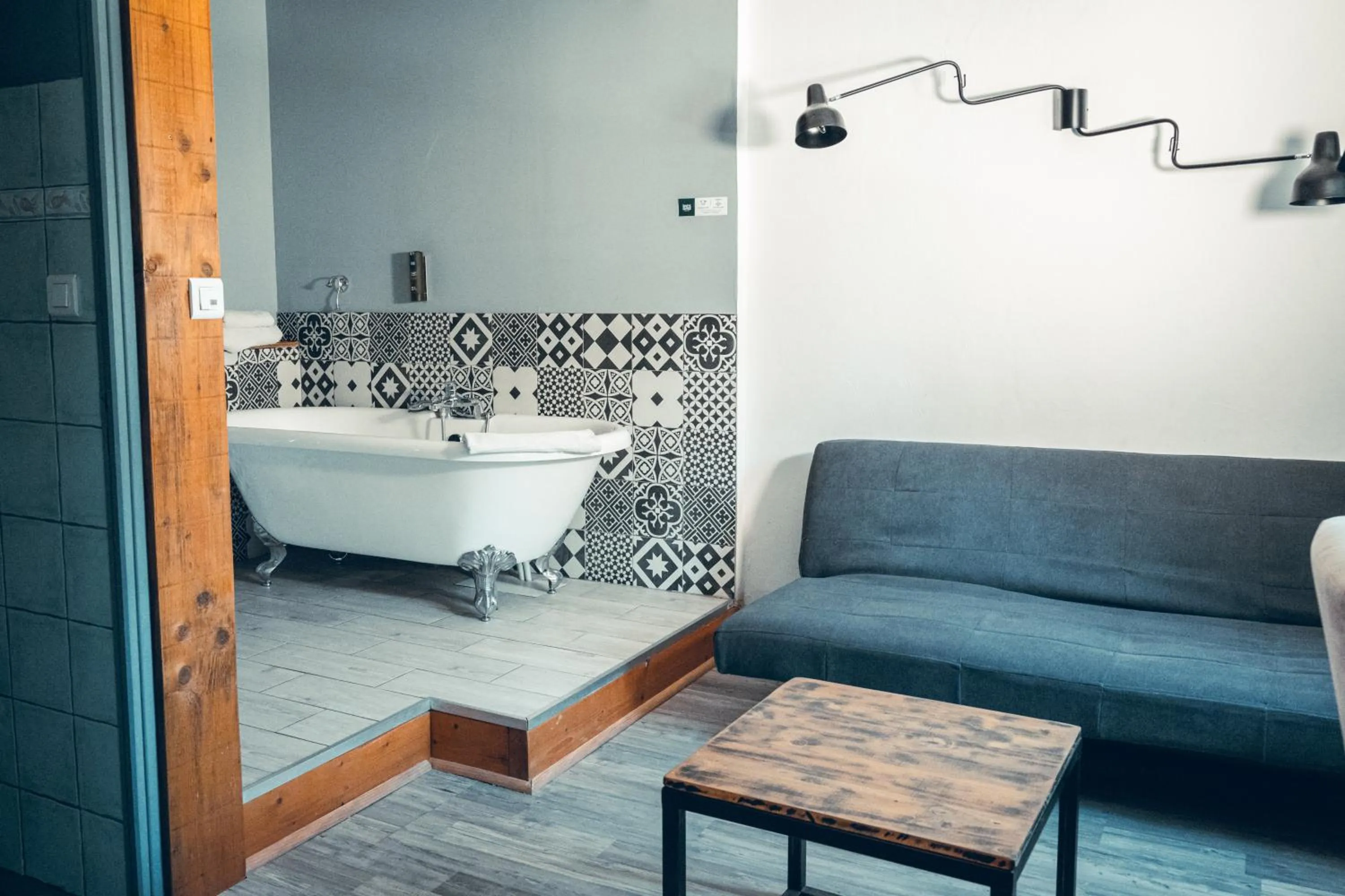 Bedroom in Logis Hôtel La Magnanerie - Côté Bistro