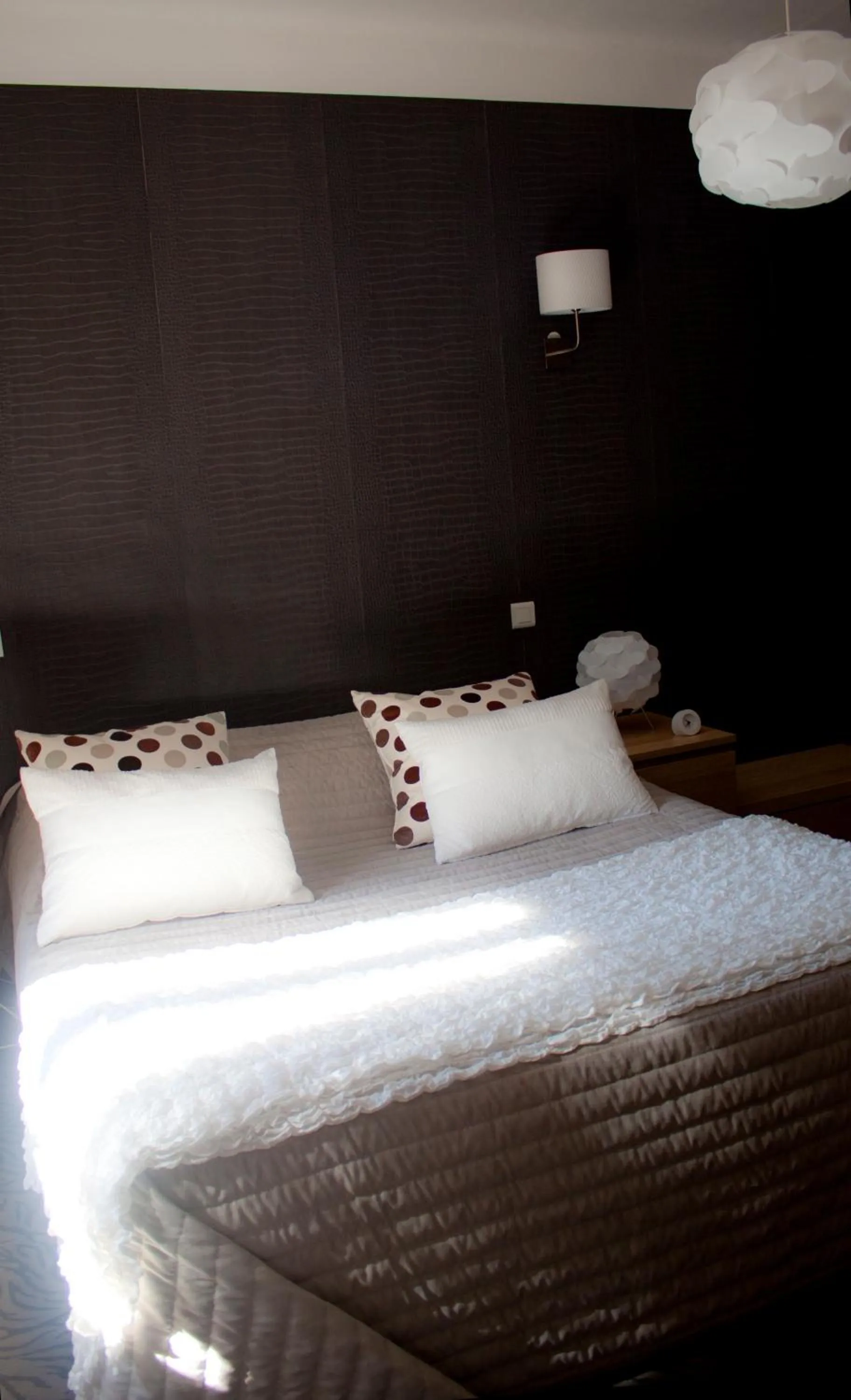 Bedroom, Bed in Logis Hôtel La Magnanerie - Côté Bistro