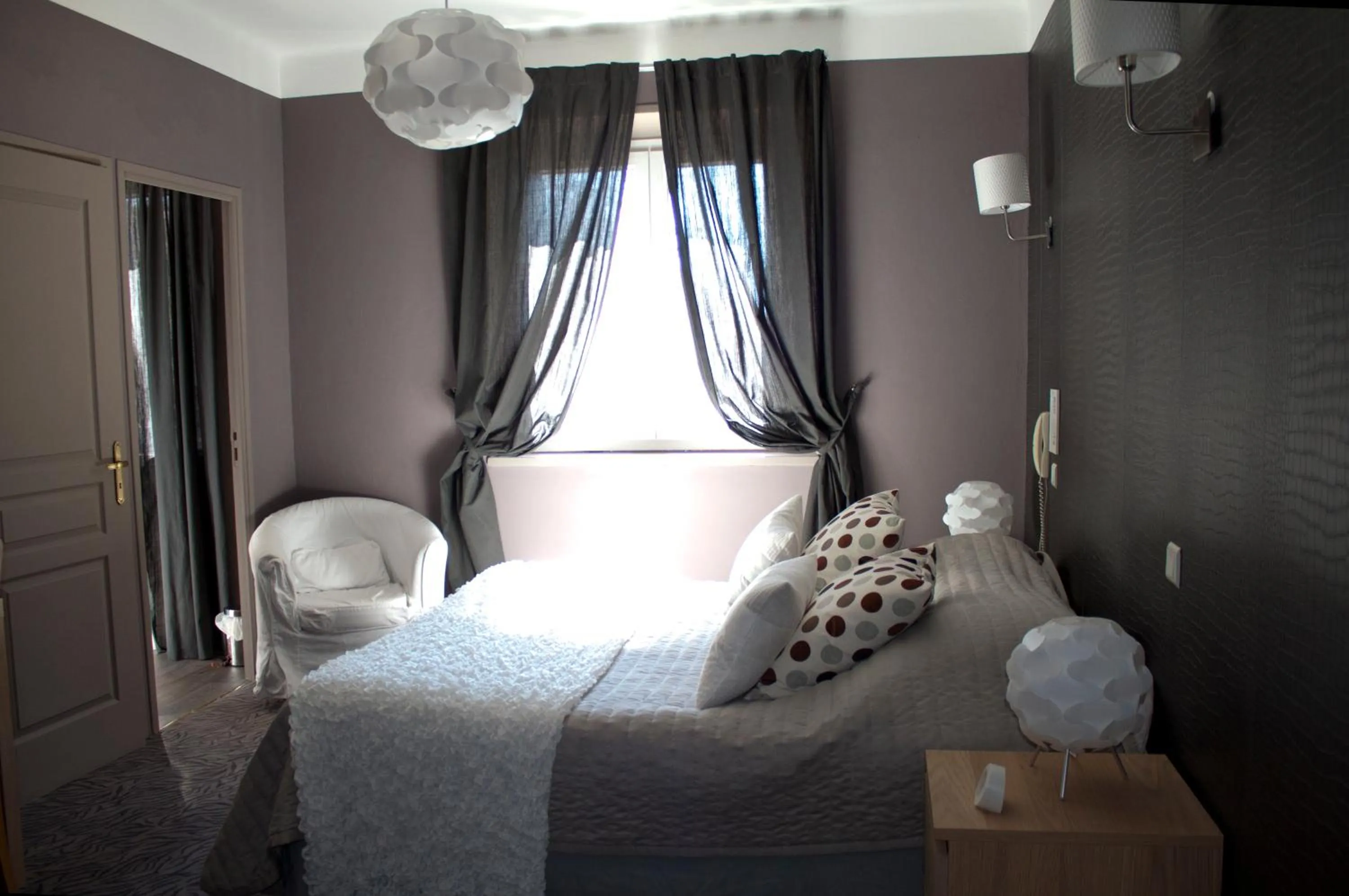 Bedroom, Bed in Logis Hôtel La Magnanerie - Côté Bistro