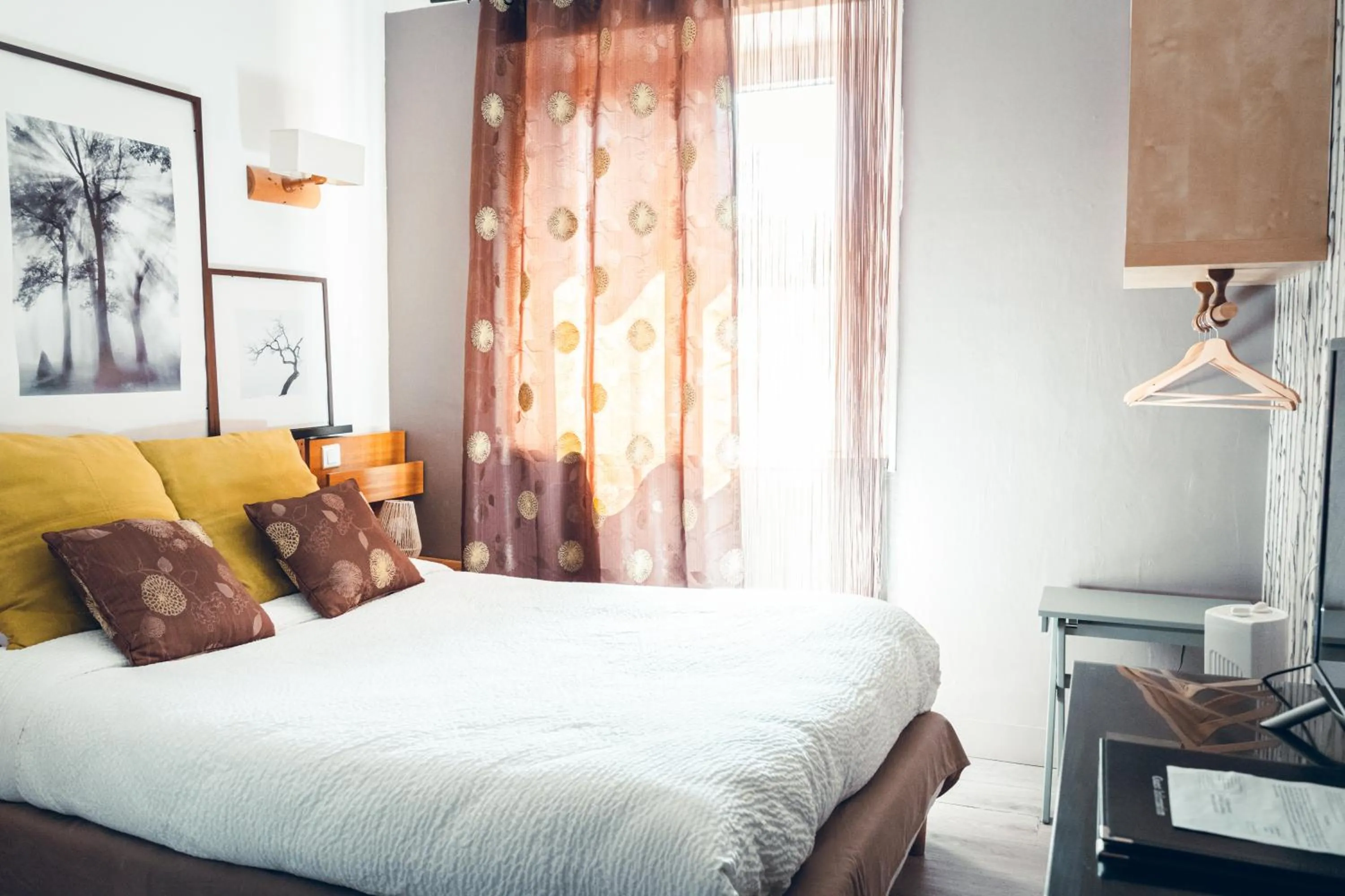 Bedroom, Bed in Logis Hôtel La Magnanerie - Côté Bistro