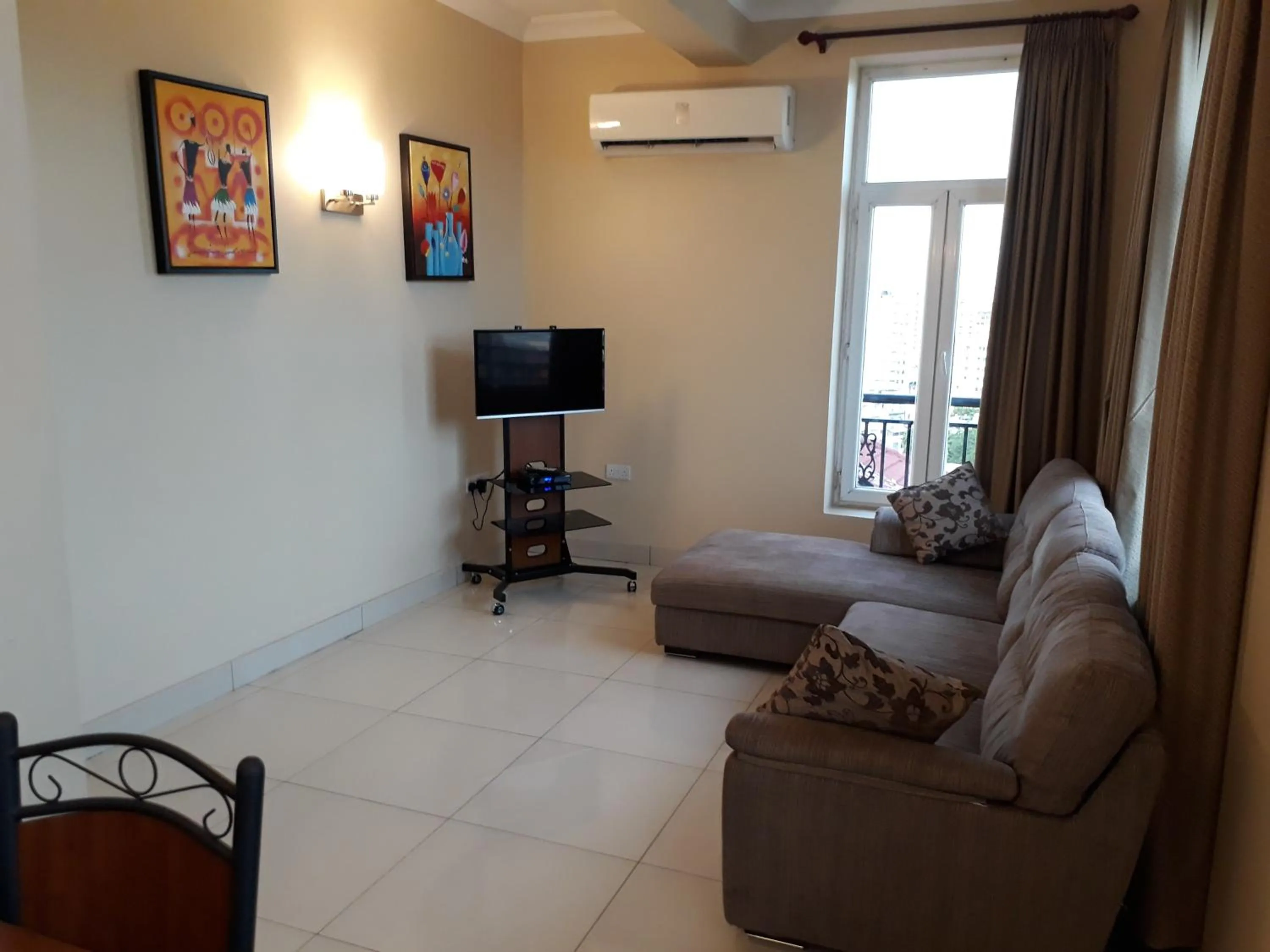 TV and multimedia in Chelsea Hotel