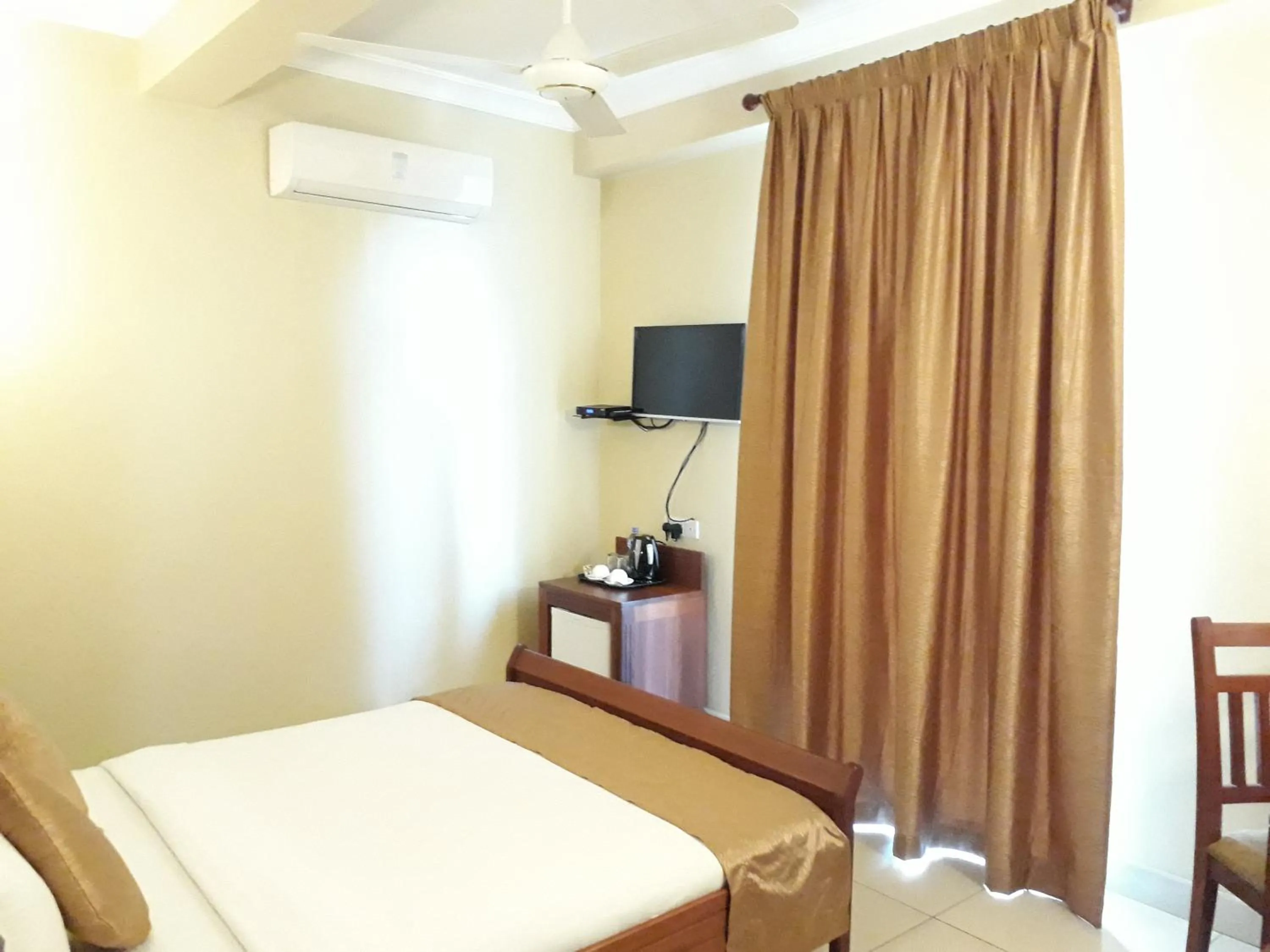 Bed in Chelsea Hotel