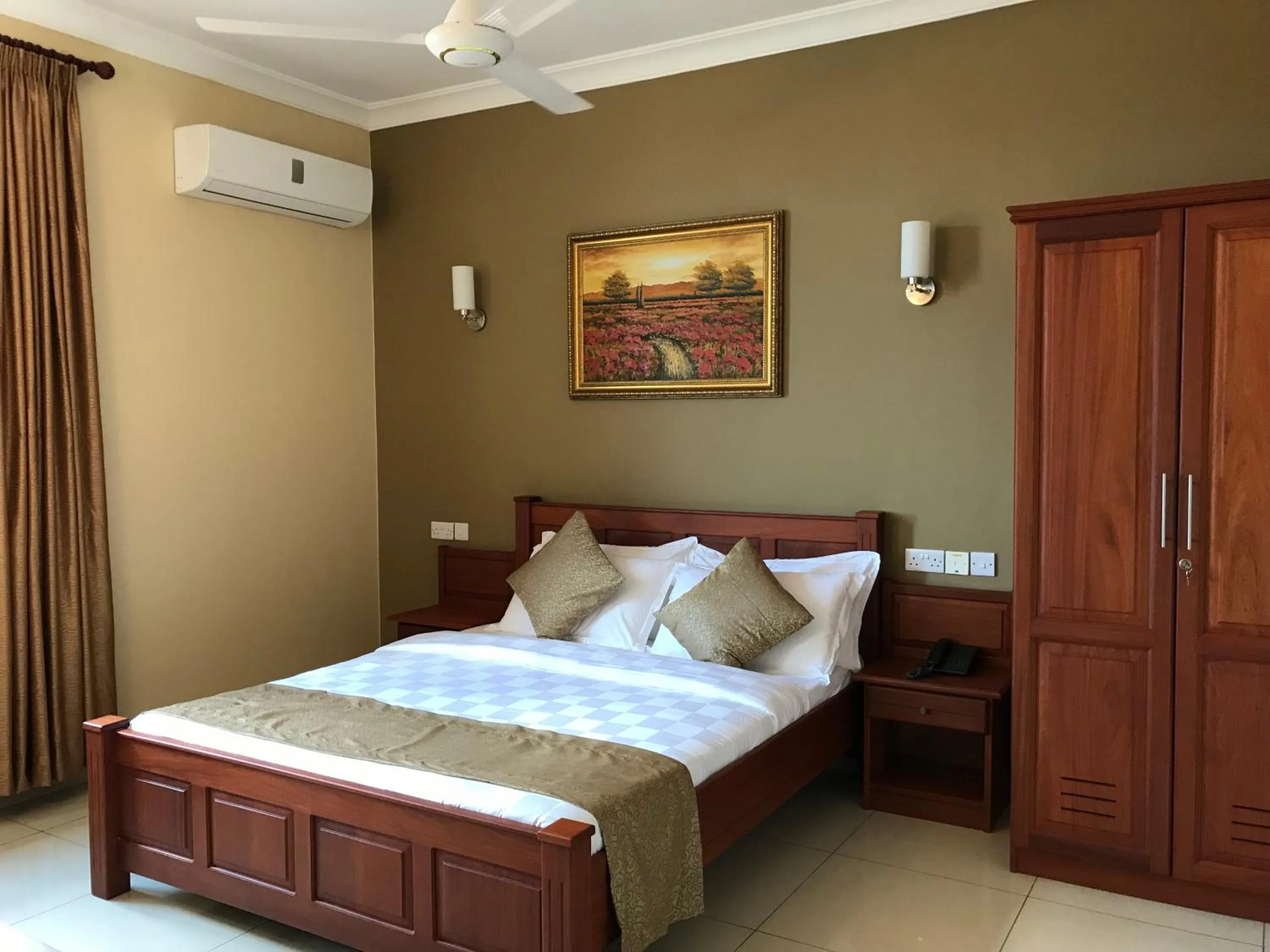 Bed in Chelsea Hotel