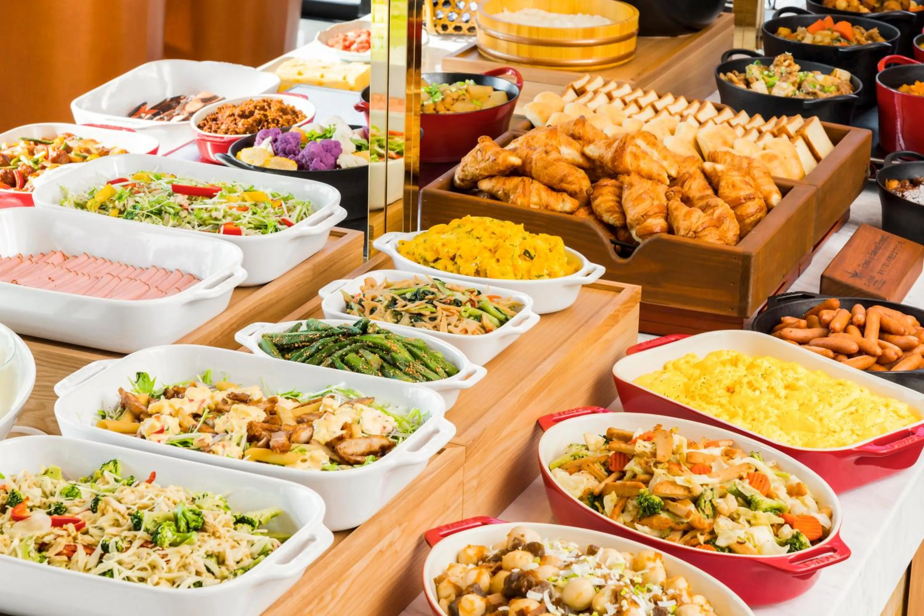 Food and drinks in Candeo Hotels Tokyo Shimbashi