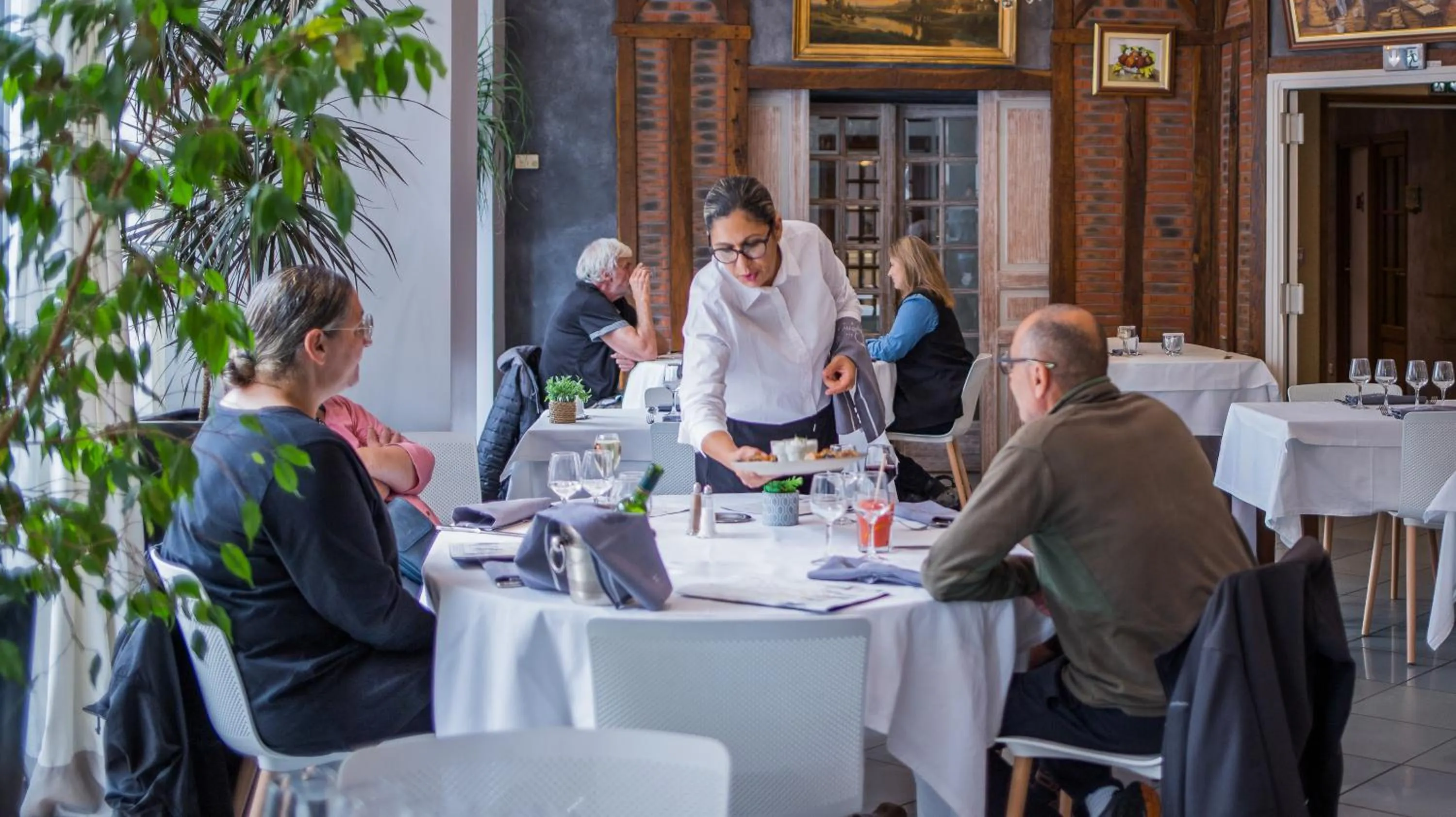 Restaurant/places to eat in Hotel Du Commerce Spa