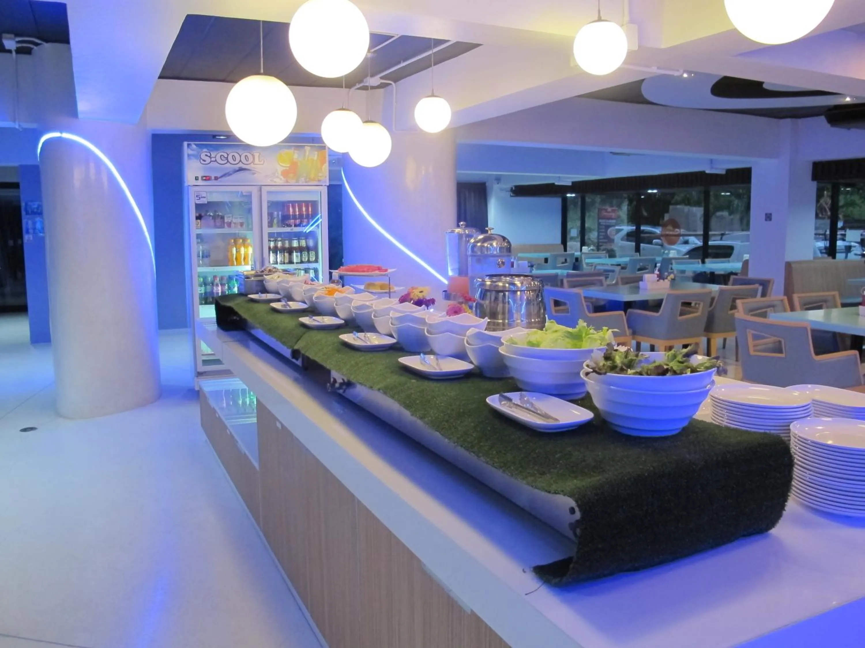 Restaurant/places to eat in Suvarnabhumi Oriental Resort