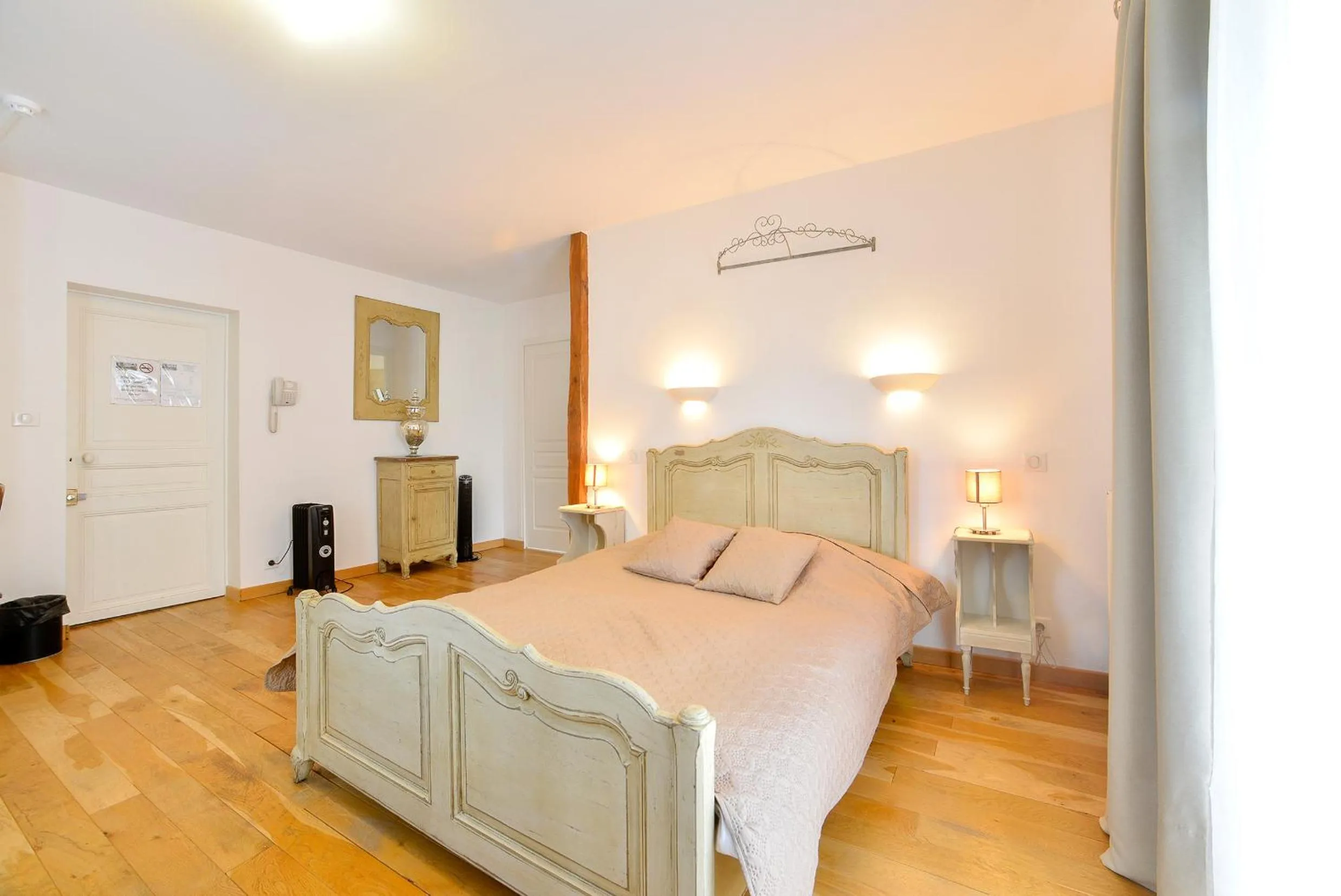 Bedroom, Bed in Hôtellerie Nouvelle de Villemartin