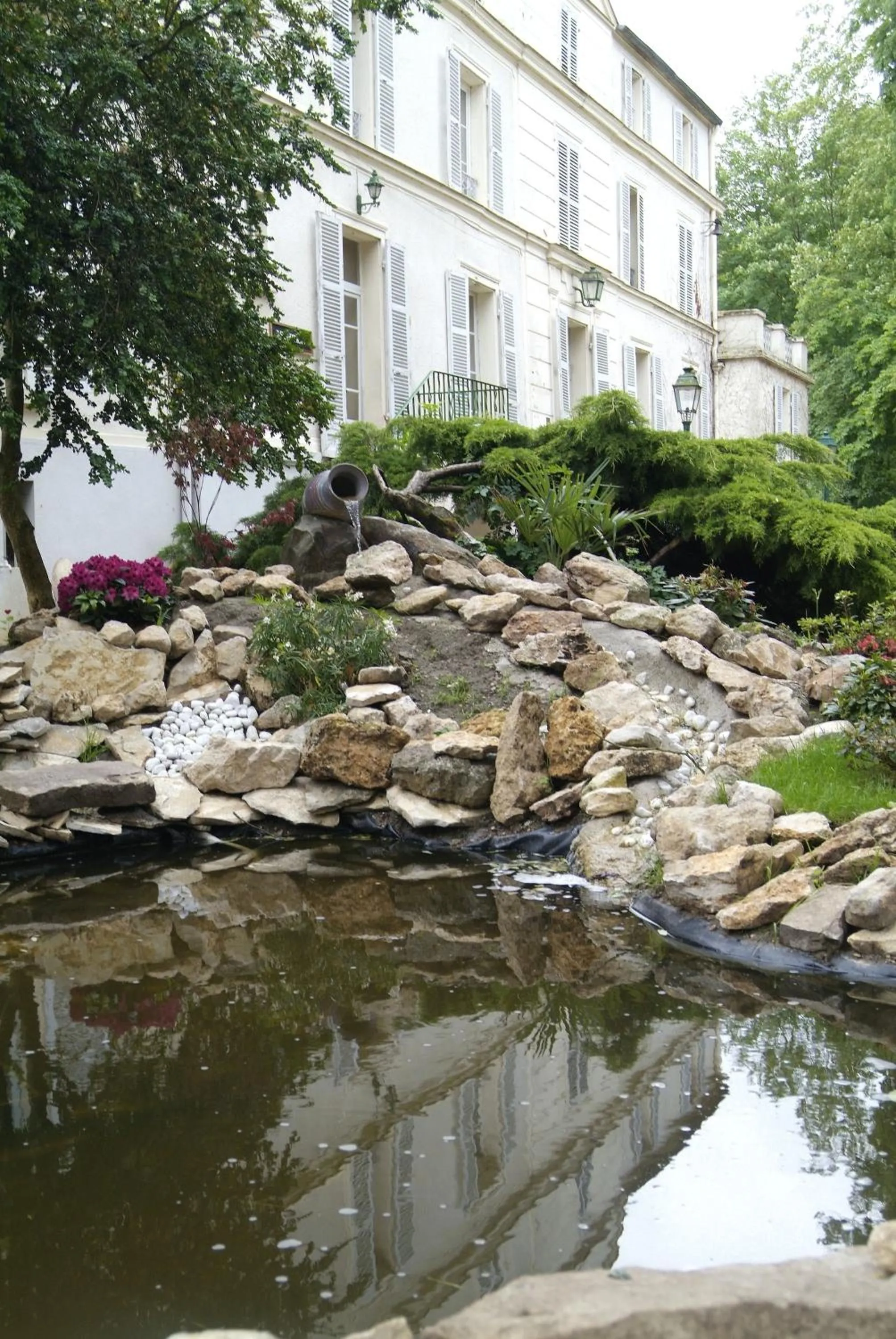 Property building in Hôtellerie Nouvelle de Villemartin