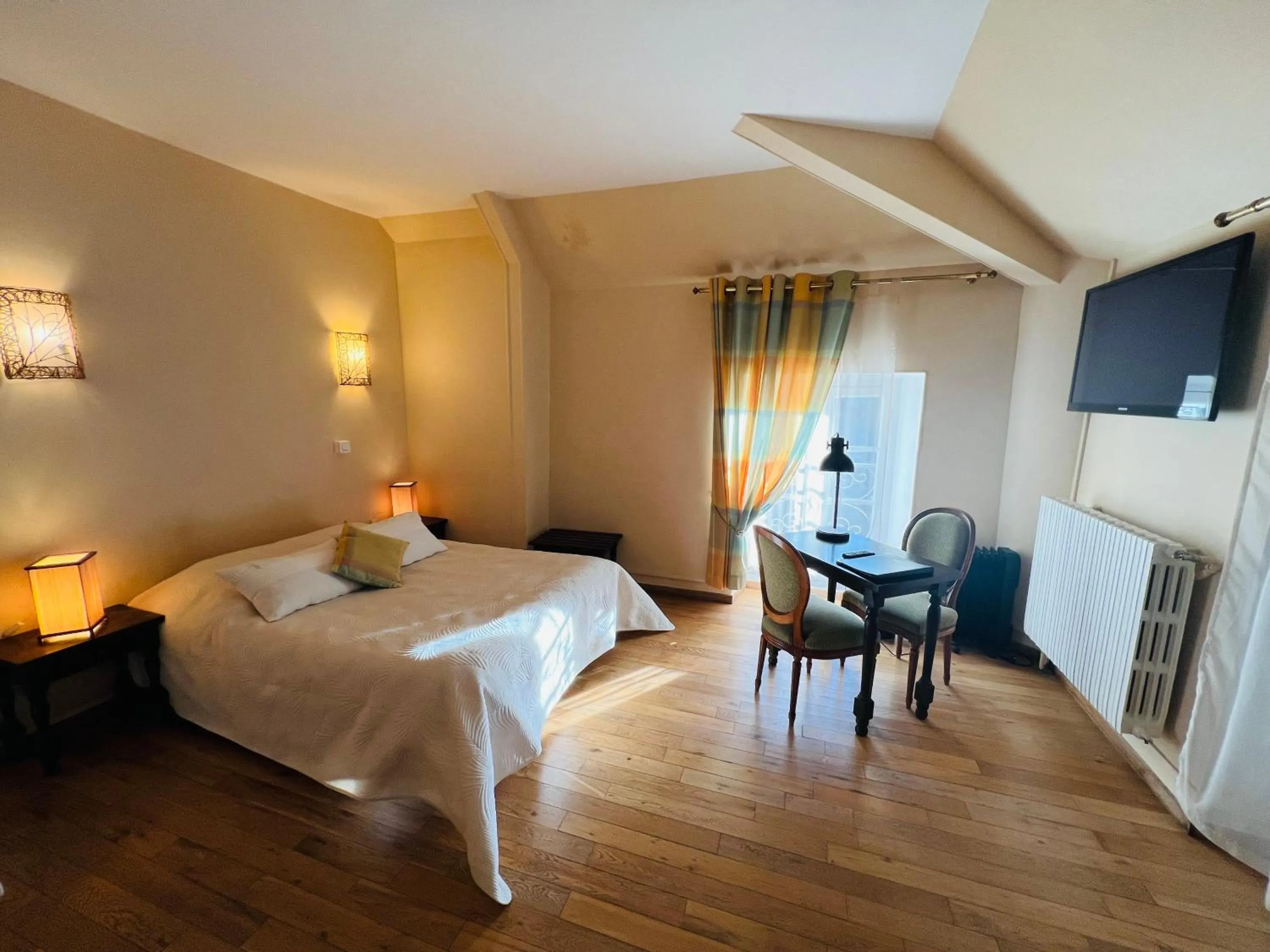 Bedroom, Bed in Hôtellerie Nouvelle de Villemartin