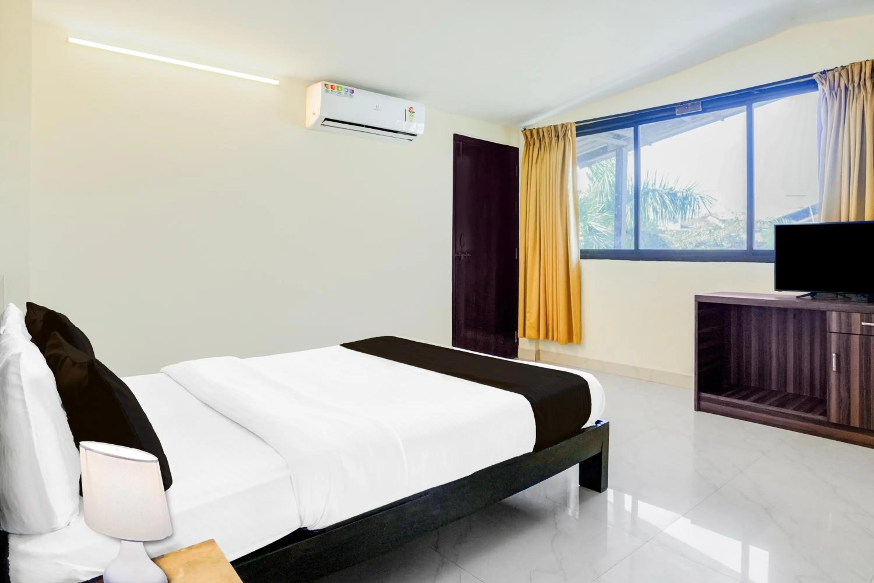 Bedroom, Bed in Super Collection O Panjim Near Miramar Beach