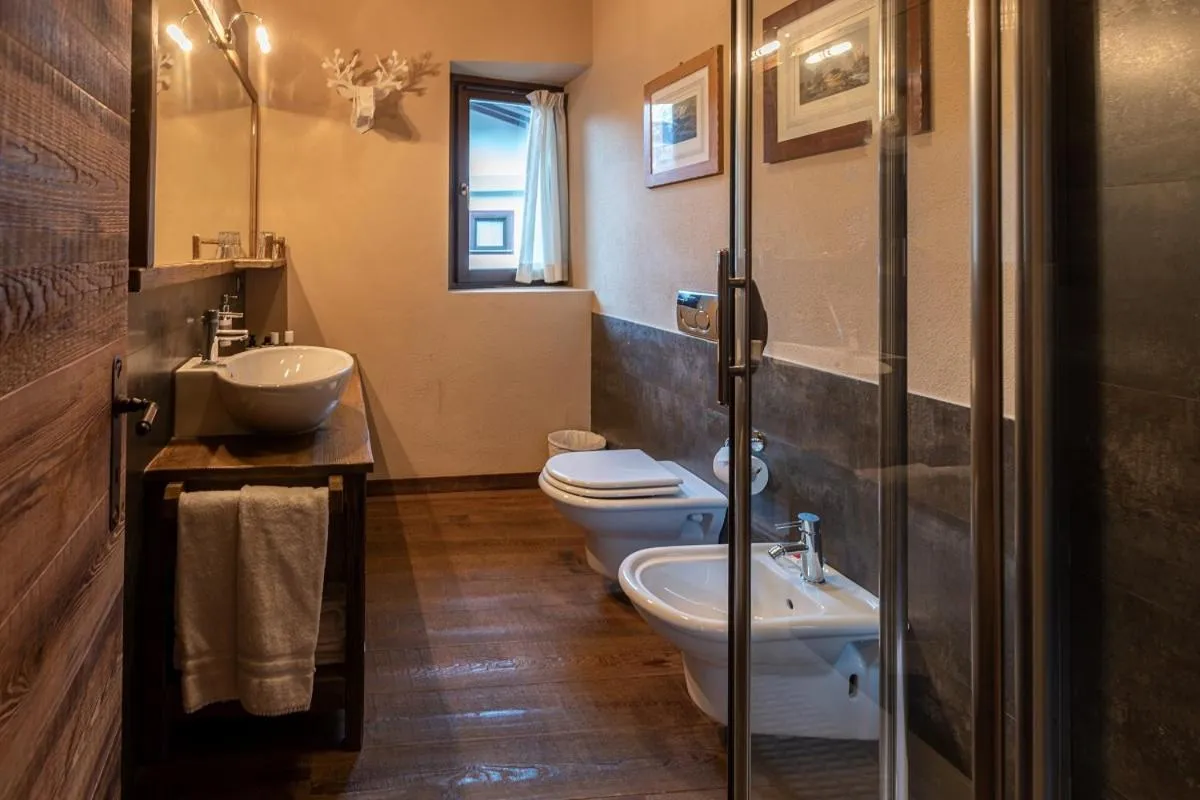 Shower in Residence Cour Maison