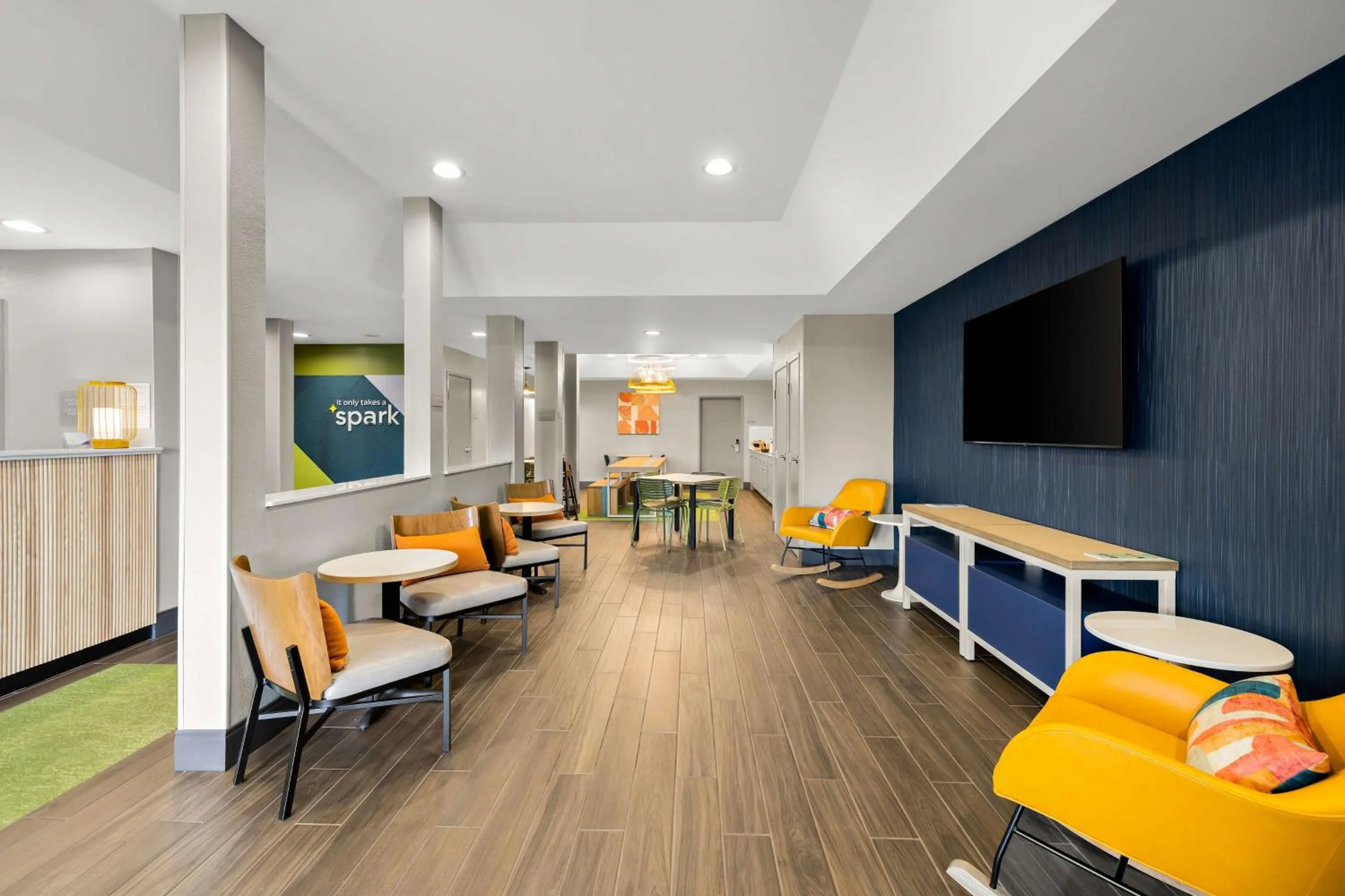 Lobby or reception in Spark By Hilton Tifton
