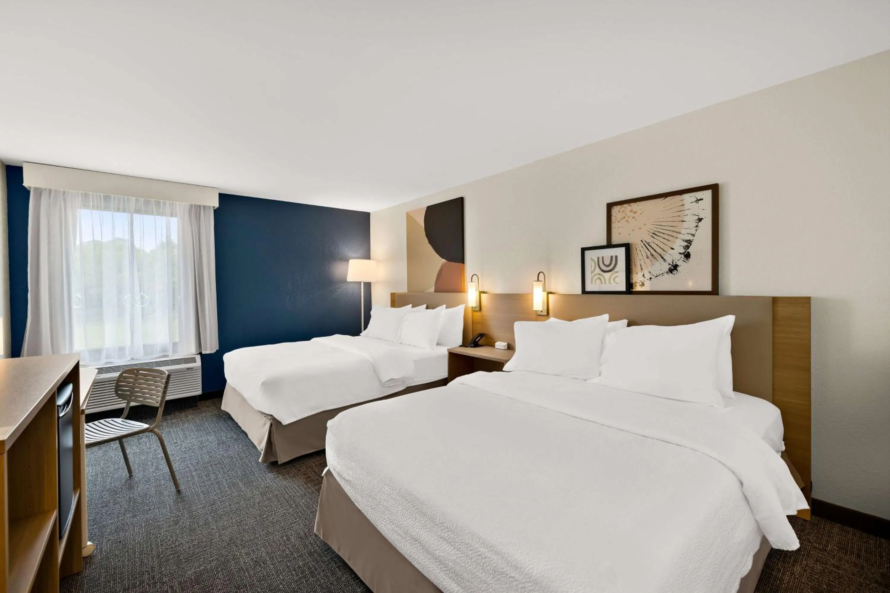 Bed in Spark By Hilton Tifton