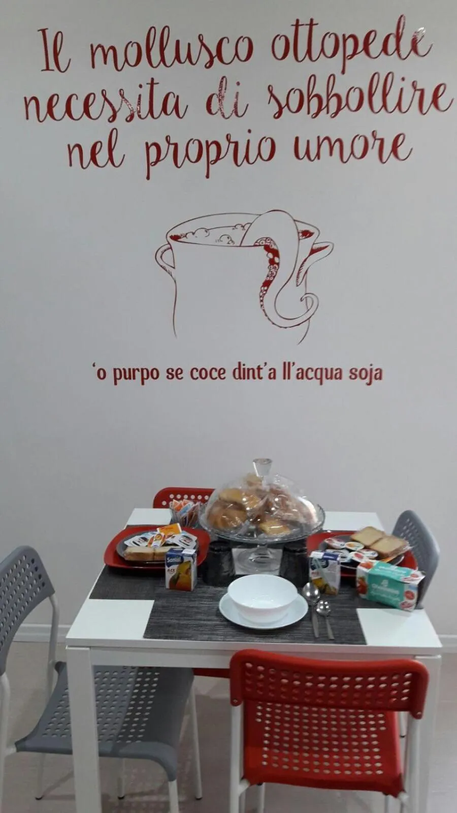 Food close-up in B&b Next Stop Napoli