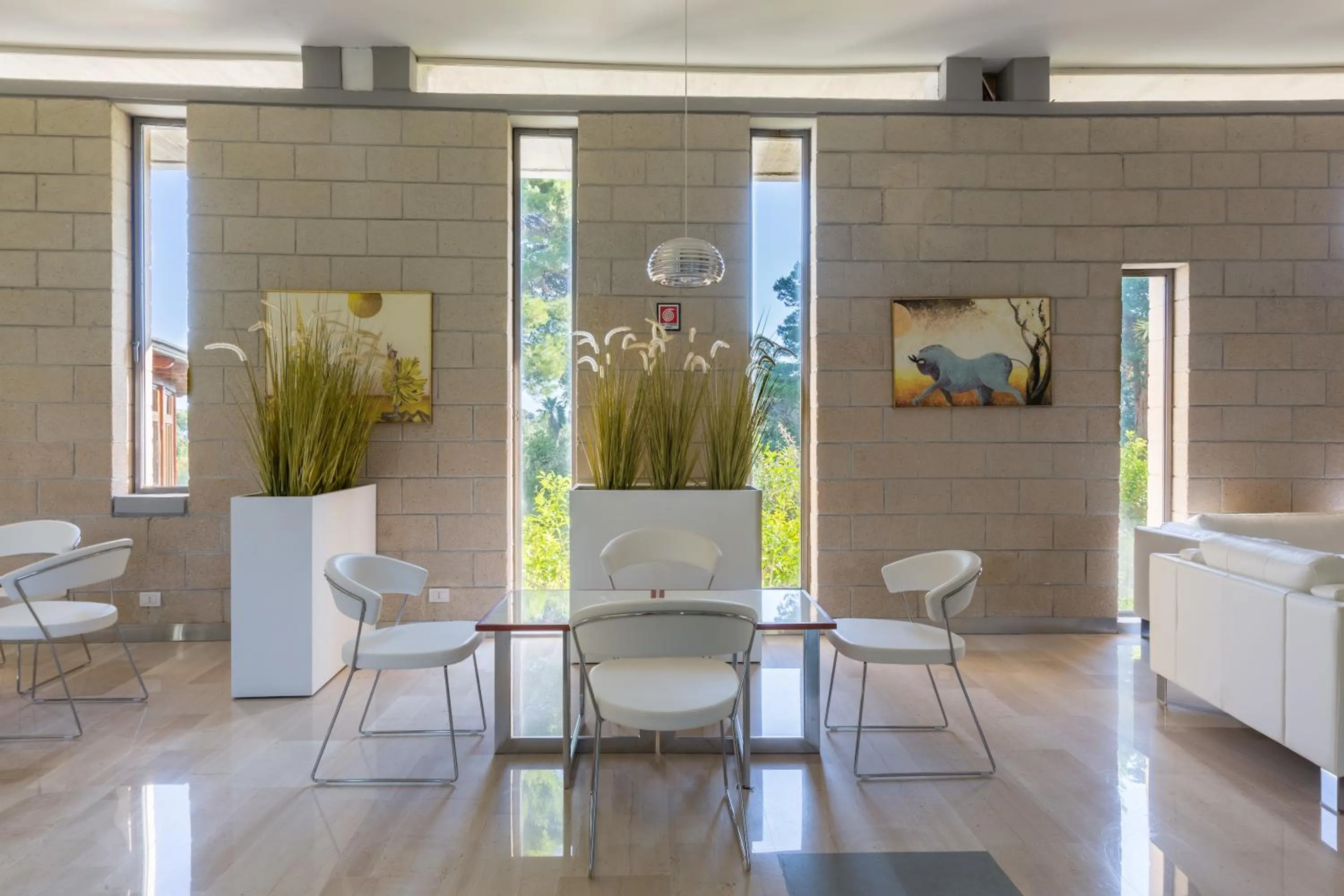 Communal lounge/ TV room in Valtur Baia del Gusmay Beach Resort