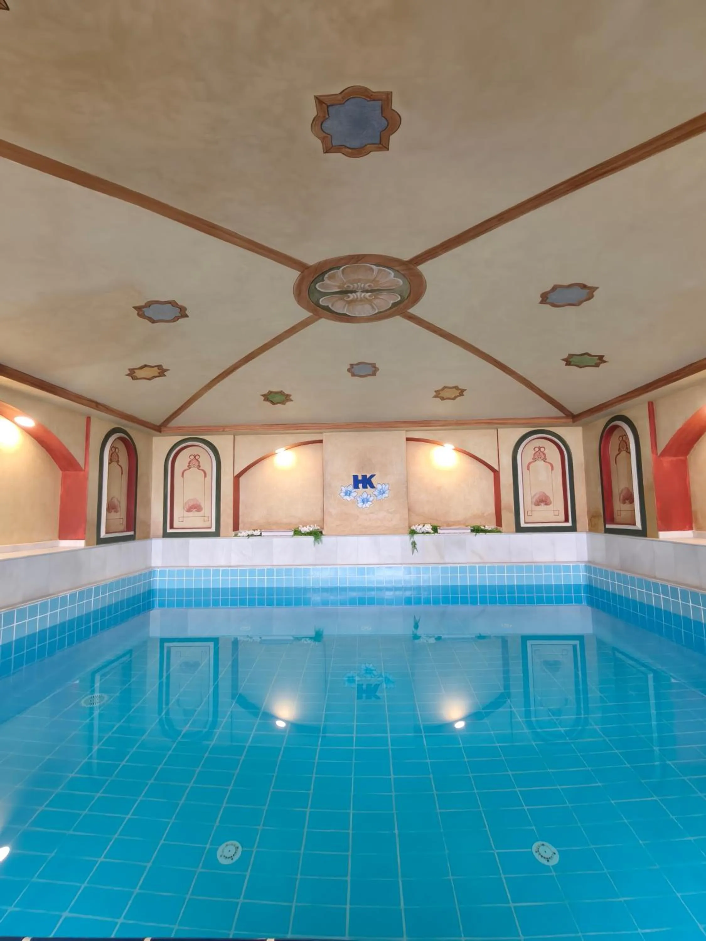 Swimming pool in Hotel Kenia Nevada