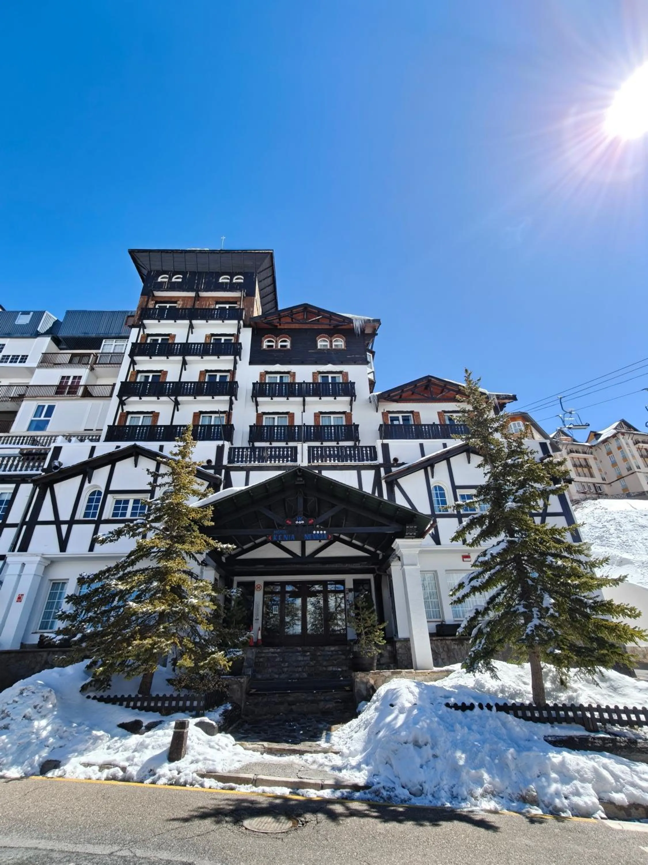 Property building in Hotel Kenia Nevada