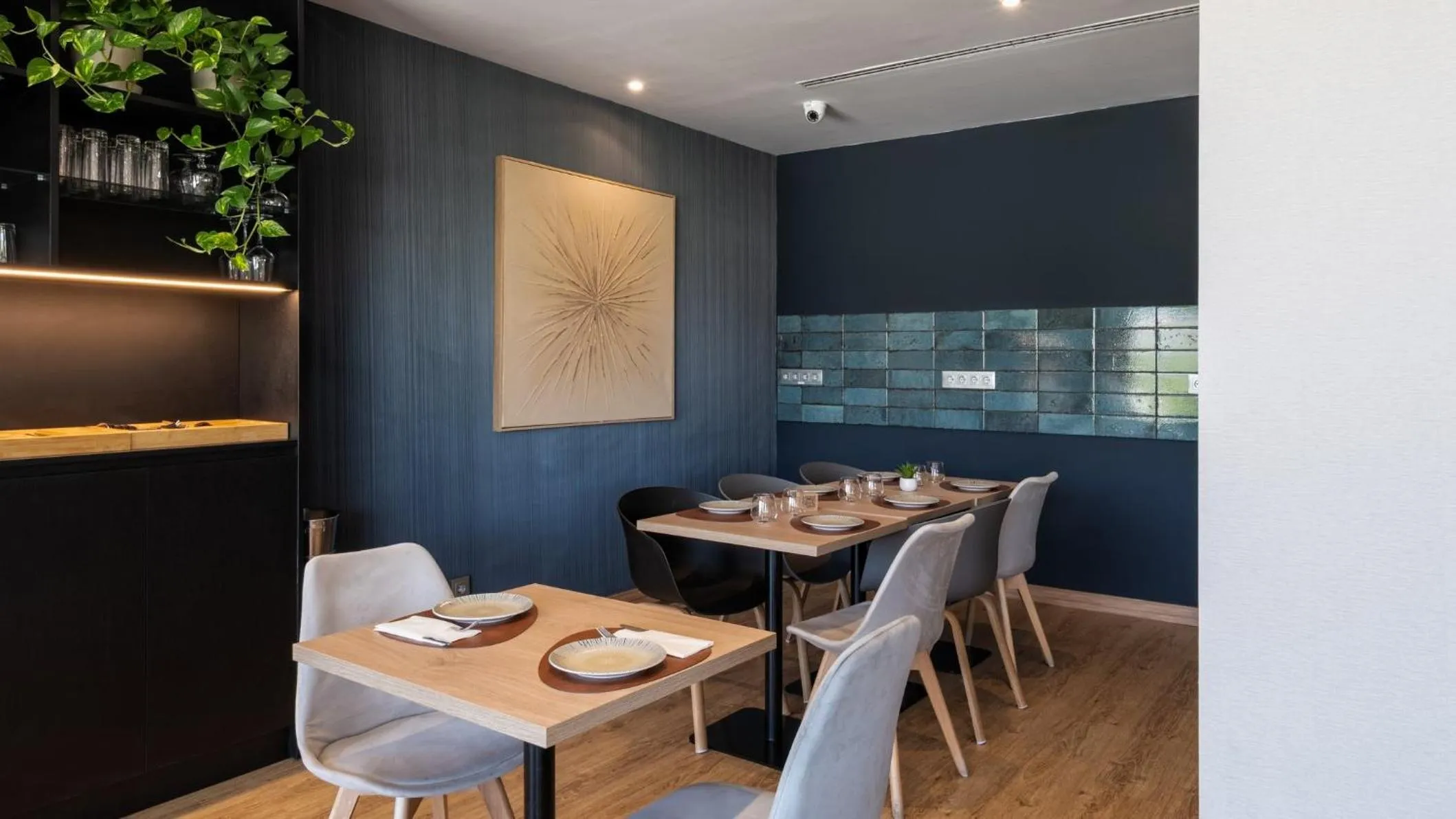 Restaurant/places to eat in Hotel Crowne Plaza Madrid Airport