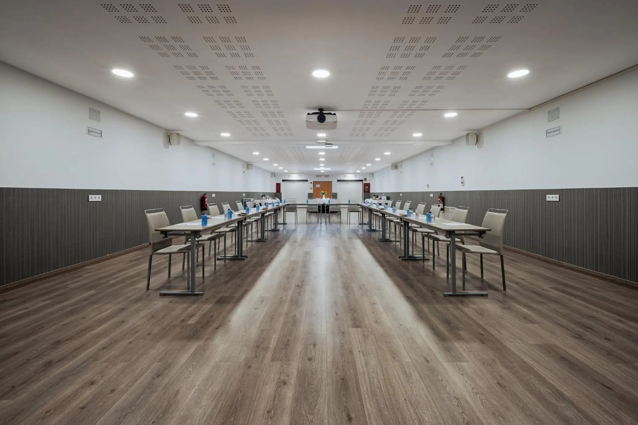 Meeting/conference room in Hotel Crowne Plaza Madrid Airport