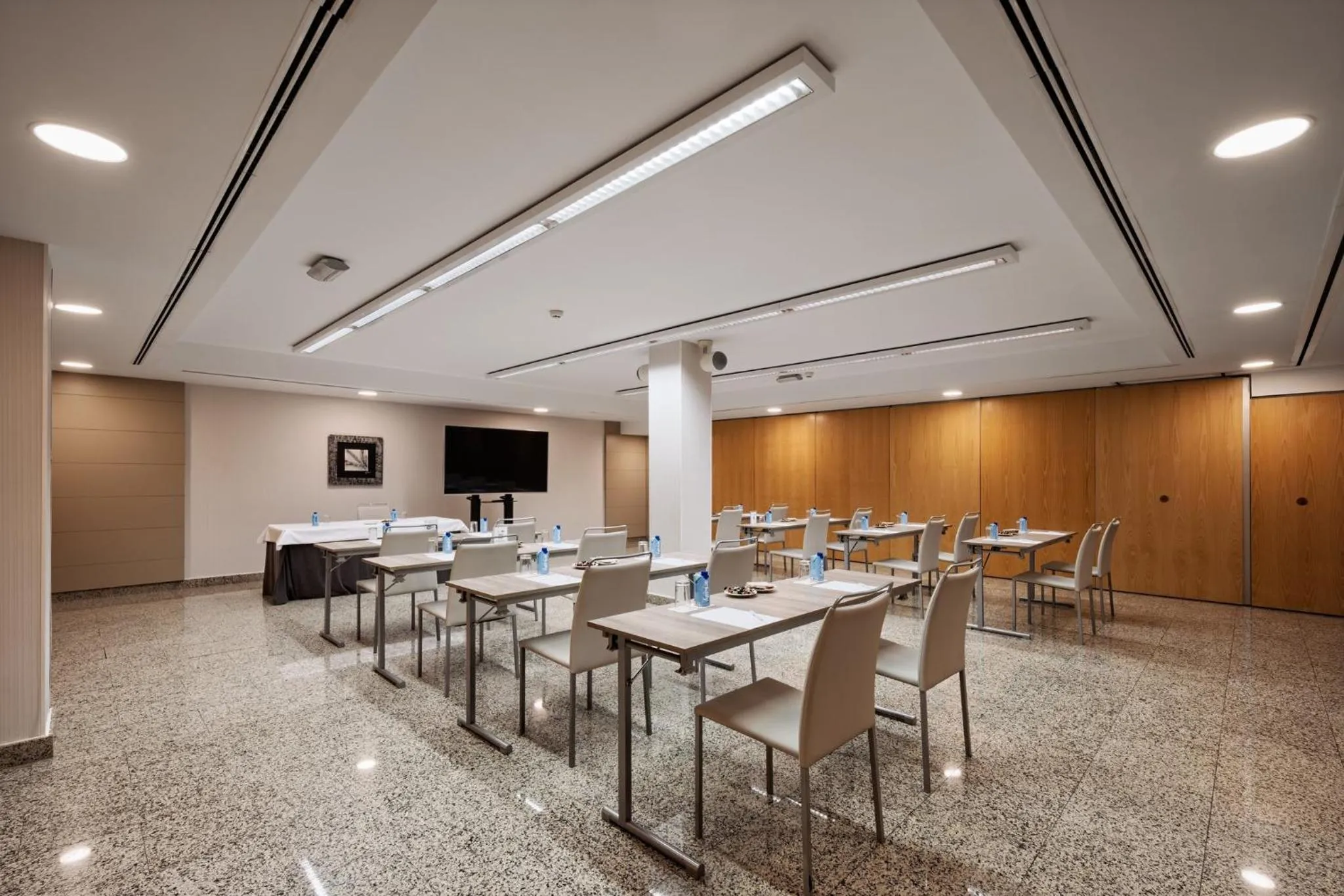 Meeting/conference room in Hotel Crowne Plaza Madrid Airport