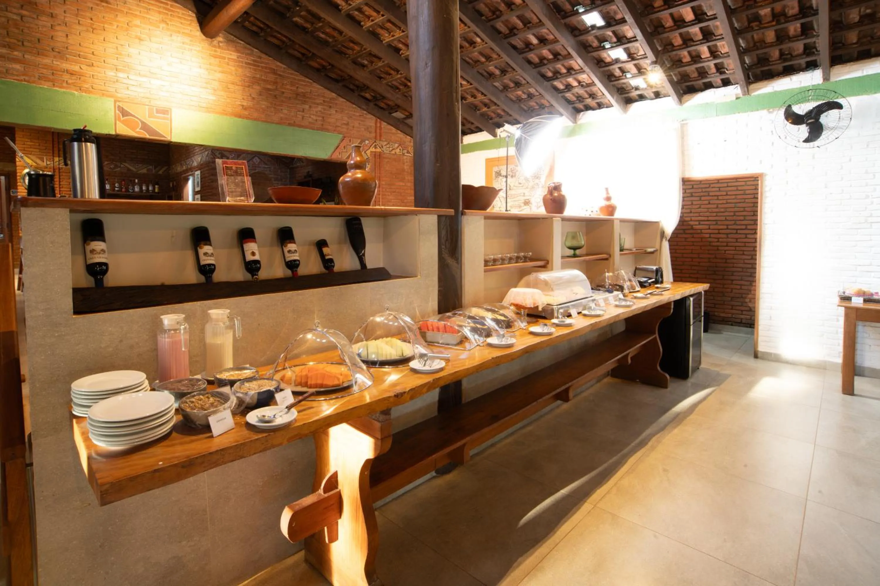 Buffet breakfast in Pousada Olho D'Água