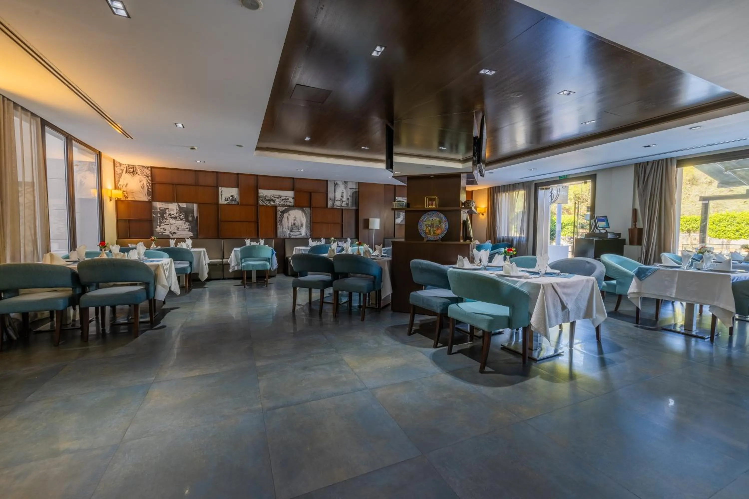 Restaurant/places to eat in Lalla Doudja Hotel