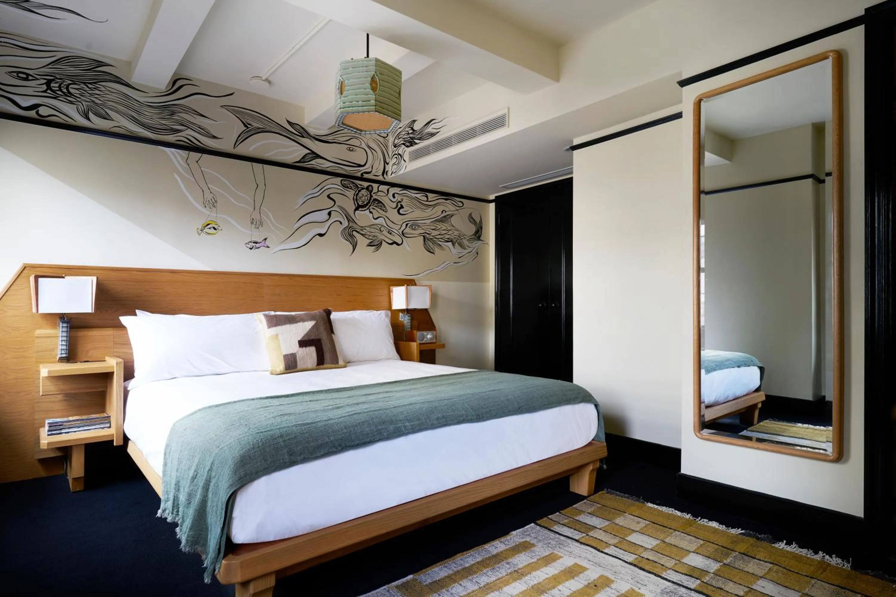 Photo of the whole room, Bed in Freehand New York