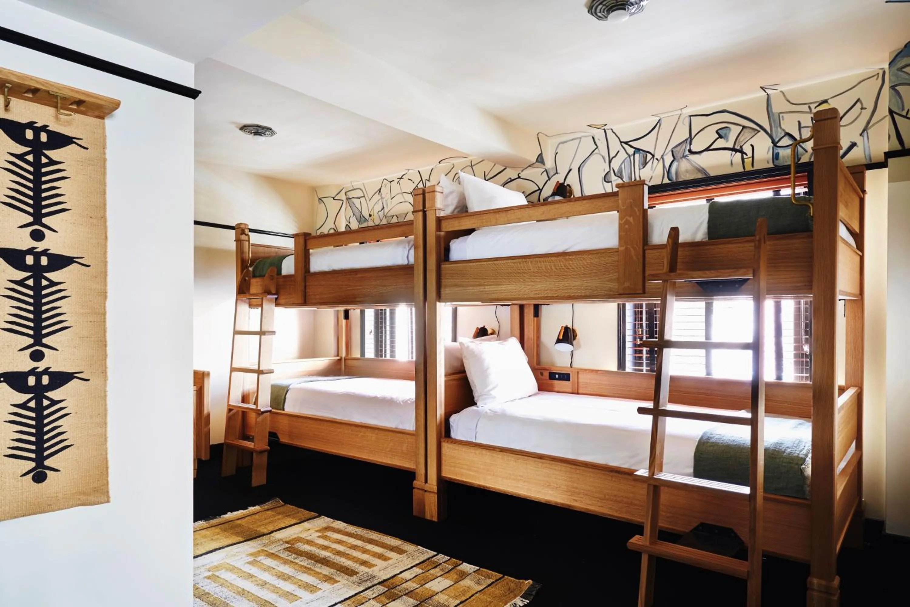 Bedroom, Bed in Freehand New York