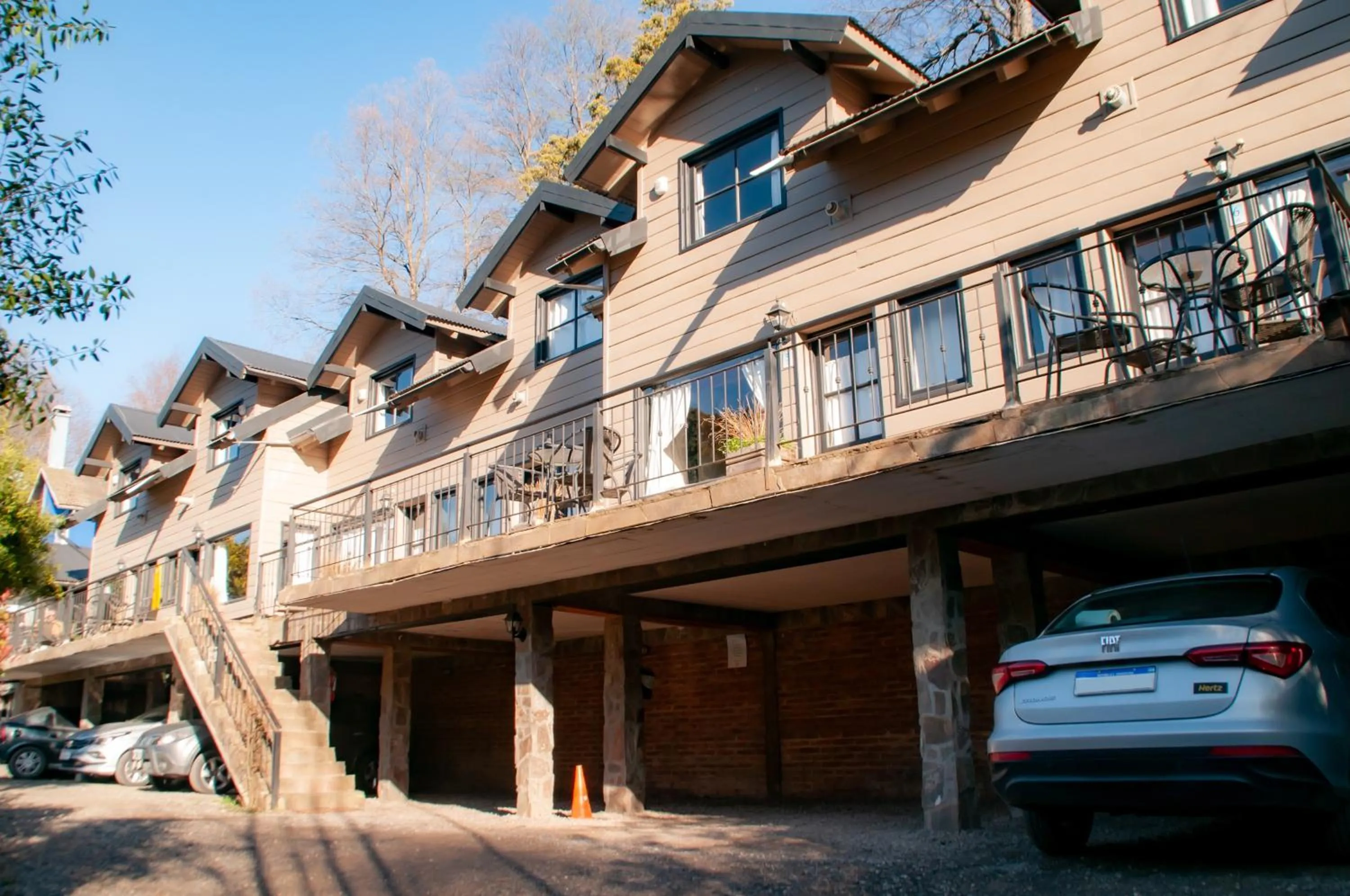 Property building in Las Cumbres Apart & Suites